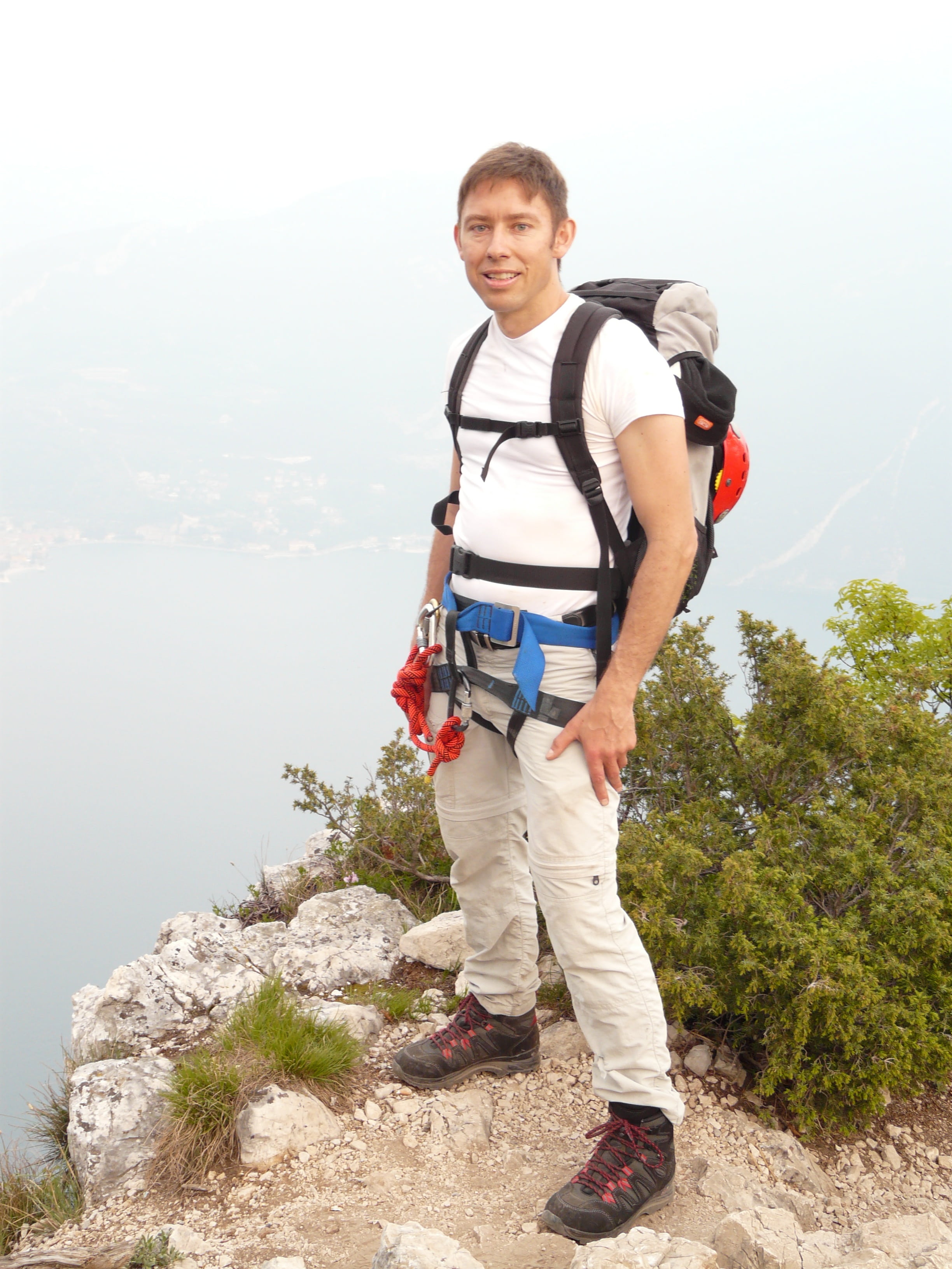 senter dei bech, lifestyles, garda, rope, nature, fit, via ferrata cima capi, climbing, wanderer, ferrata equipment, mountain, man, non-urban scene, belt, Phone HD Wallpaper