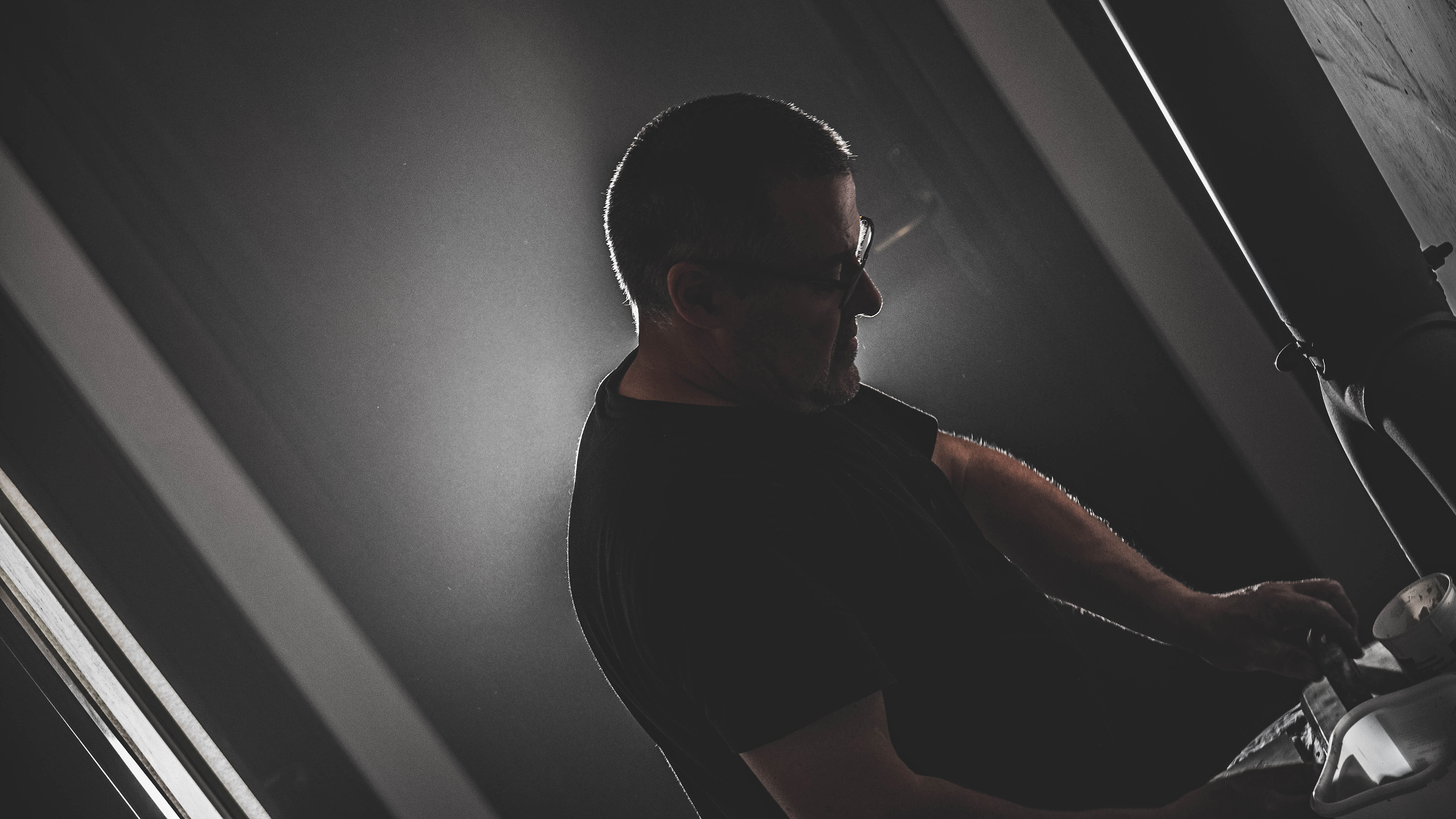 real people, worck, gesso, looking, three quarter length, lavoro, gym, italy, strength, fatica, music, body conscious, determination, 5K, nebbia, muscular build, HD Wallpaper