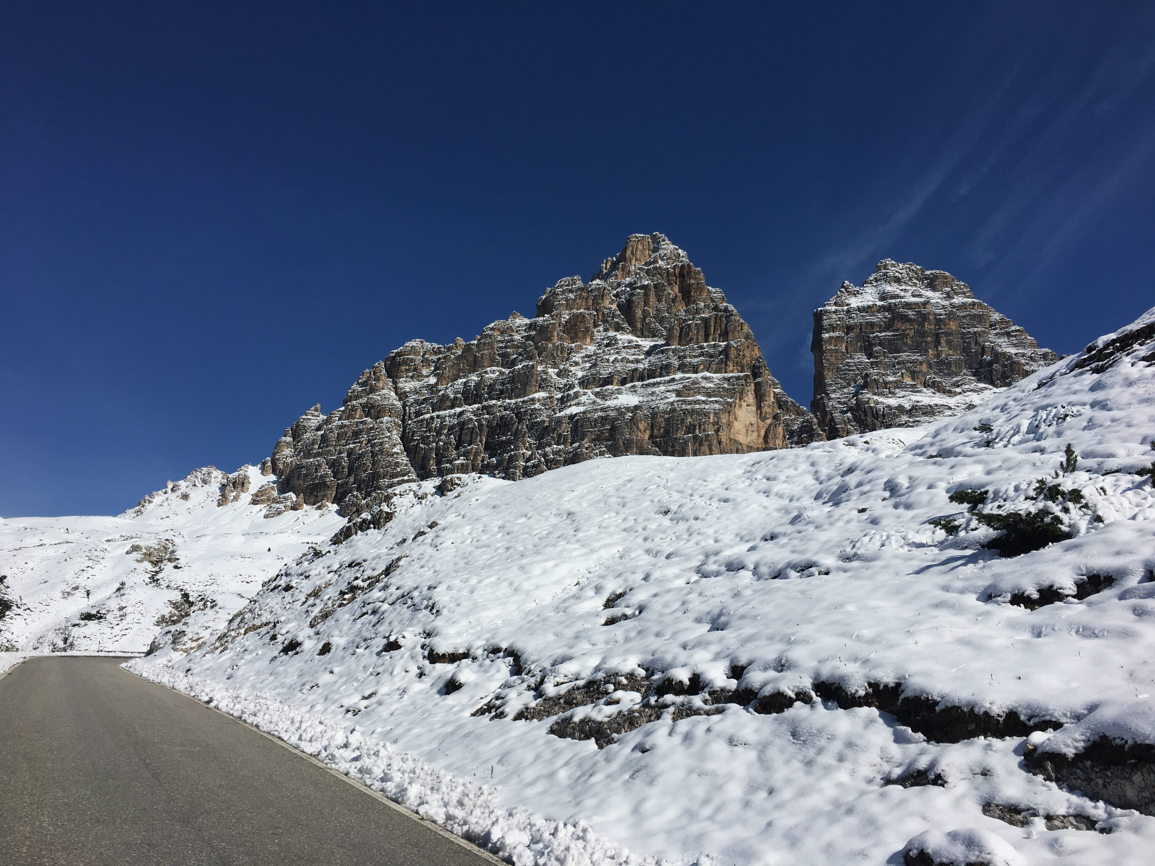 blue sky, beauty in nature, snowcapped mountain, 4K, dolomites, rock, nature, sky, mountain peak, day, mountain range, formation, white color, cold temperature, HD Wallpaper