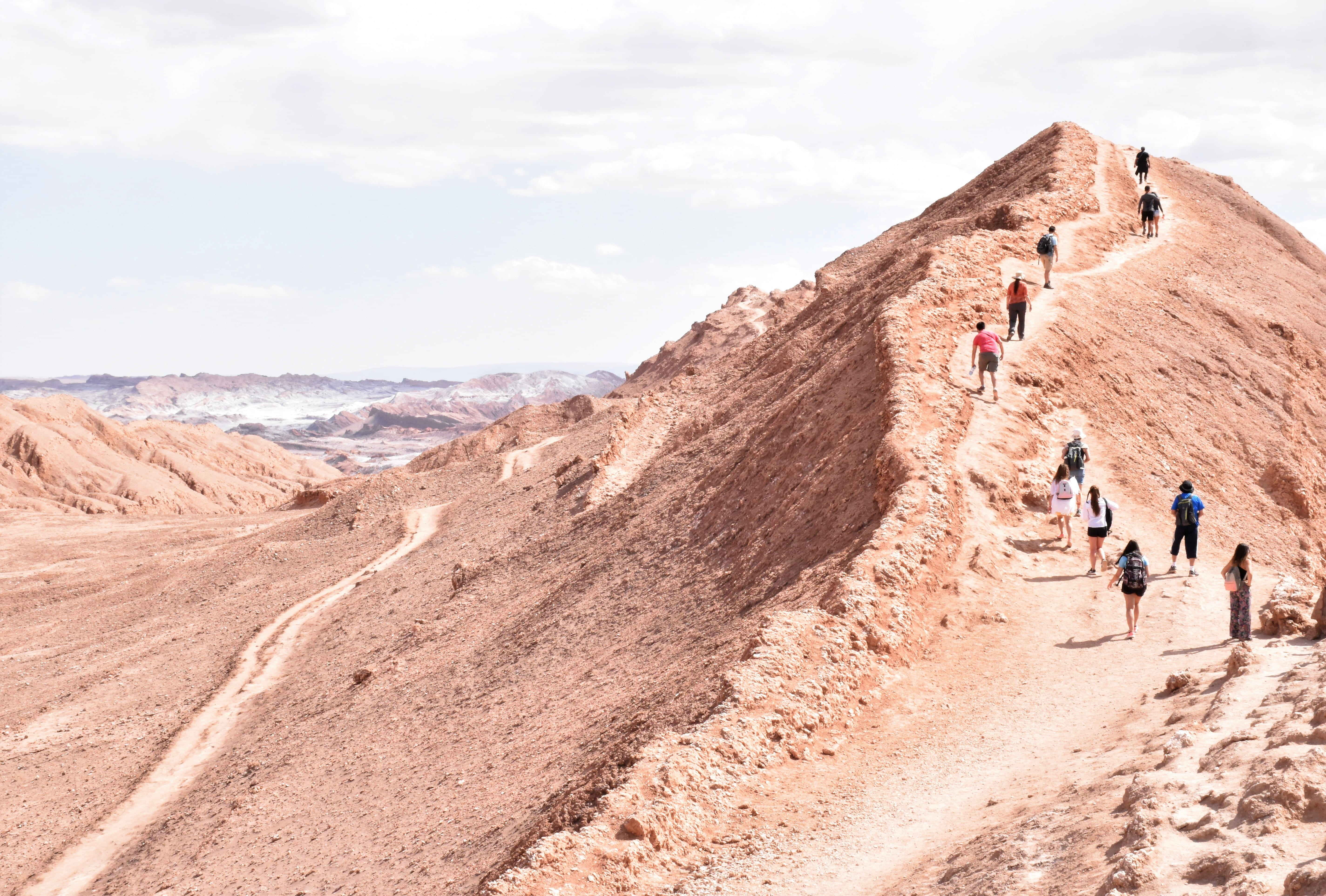 de, outdoors, activity, hiking, adventure, arid climate, lifestyles, group of people, sky, climate, exploration, adult, scenics - nature, daytime, dirt, HD Wallpaper