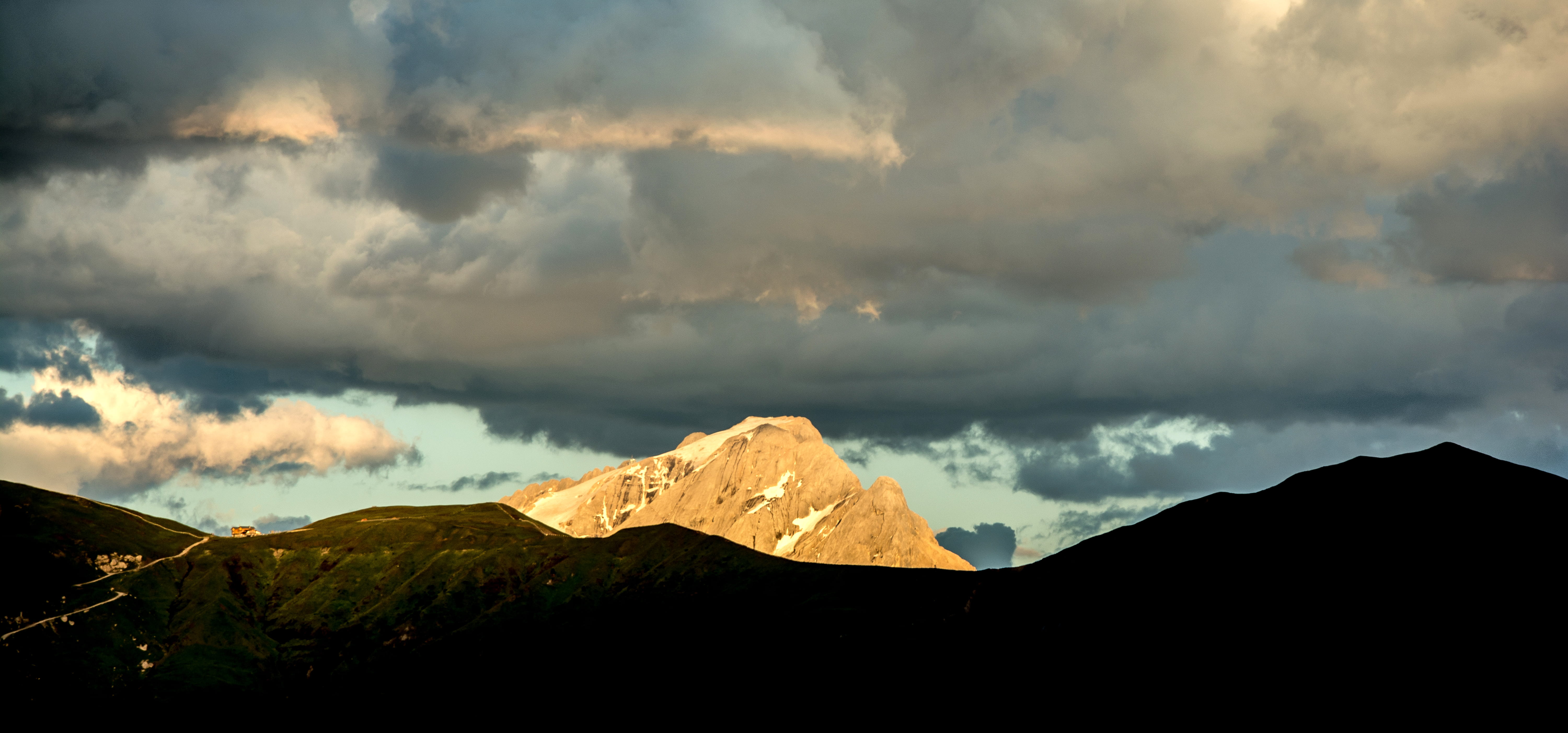 tranquil scene, environment, alpe di siusi, storm, cloud - sky, alps, landscape, mountain range, non-urban scene, compaccio, mountain peak, dark, scenics - nature, HD Wallpaper