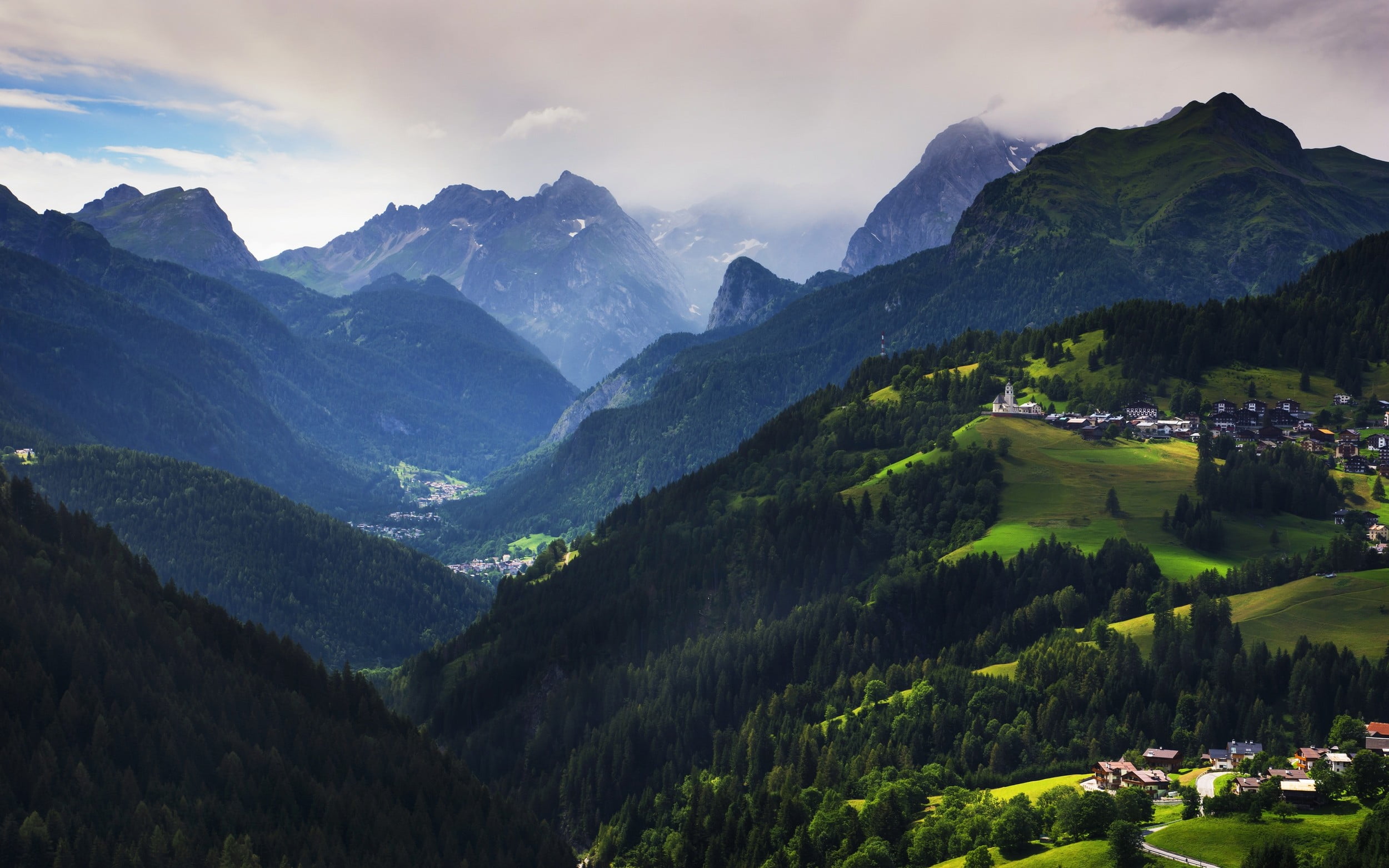 forest, valley, tree, mountains, no people, idyllic, Italy, tranquil scene, outdoors, landscape, mountain peak, green color, land, plant, mountain, mist, HD Wallpaper