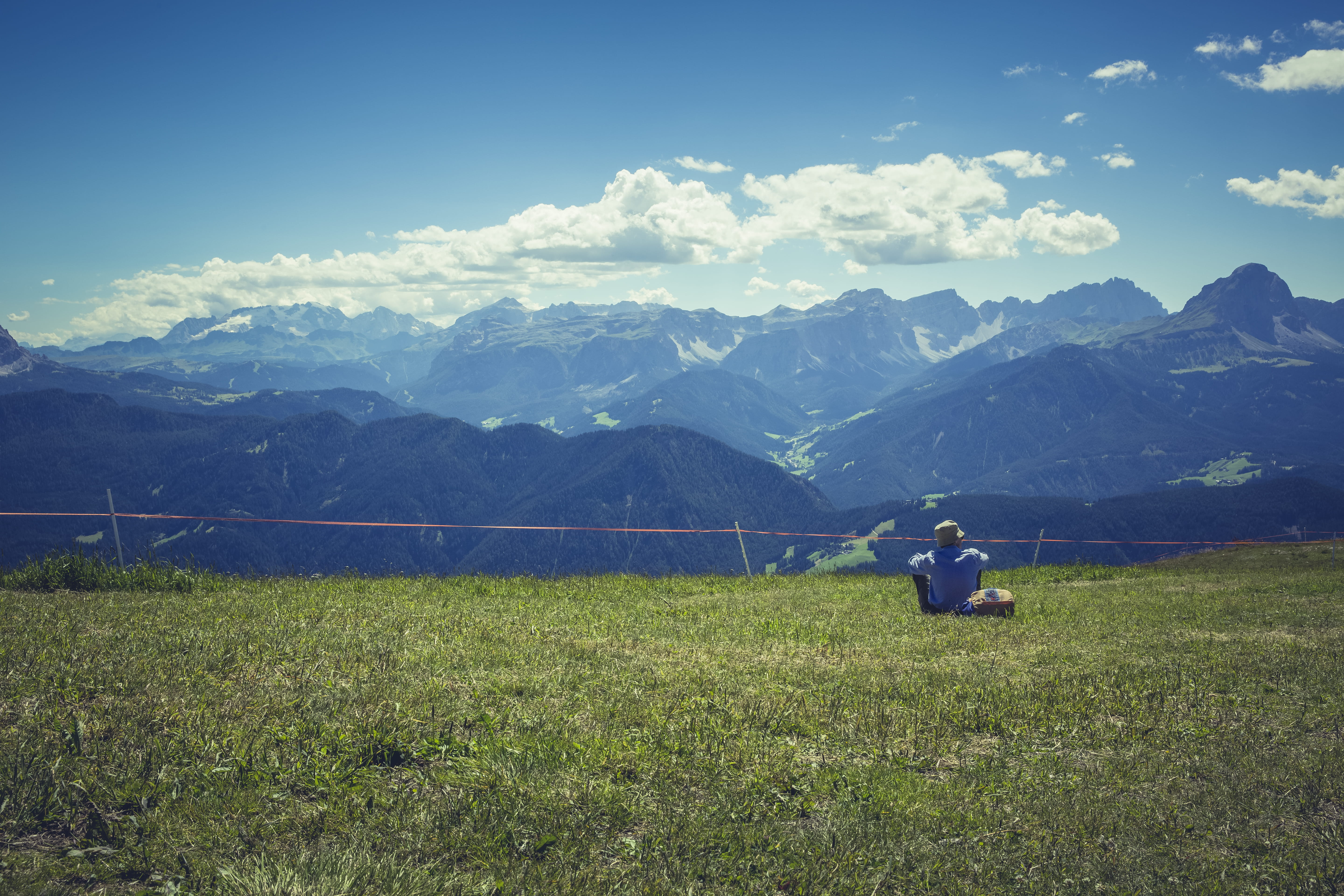 mountain range, real people, leisure activity, wood, panoramic view, cloud - sky, non-urban scene, top view, kronplatz, natural, sitting, rear view, land, HD Wallpaper