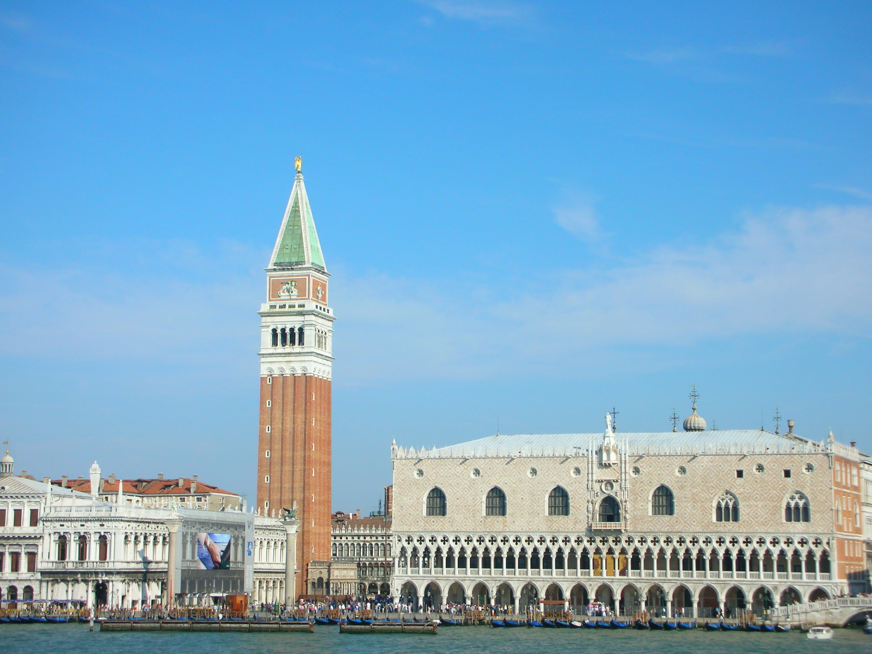 holidays, day, building exterior, sky, government, built structure, building, tall - high, piazzetta san marco, tower, nature, blue, promenade, spire, tourism, HD Wallpaper
