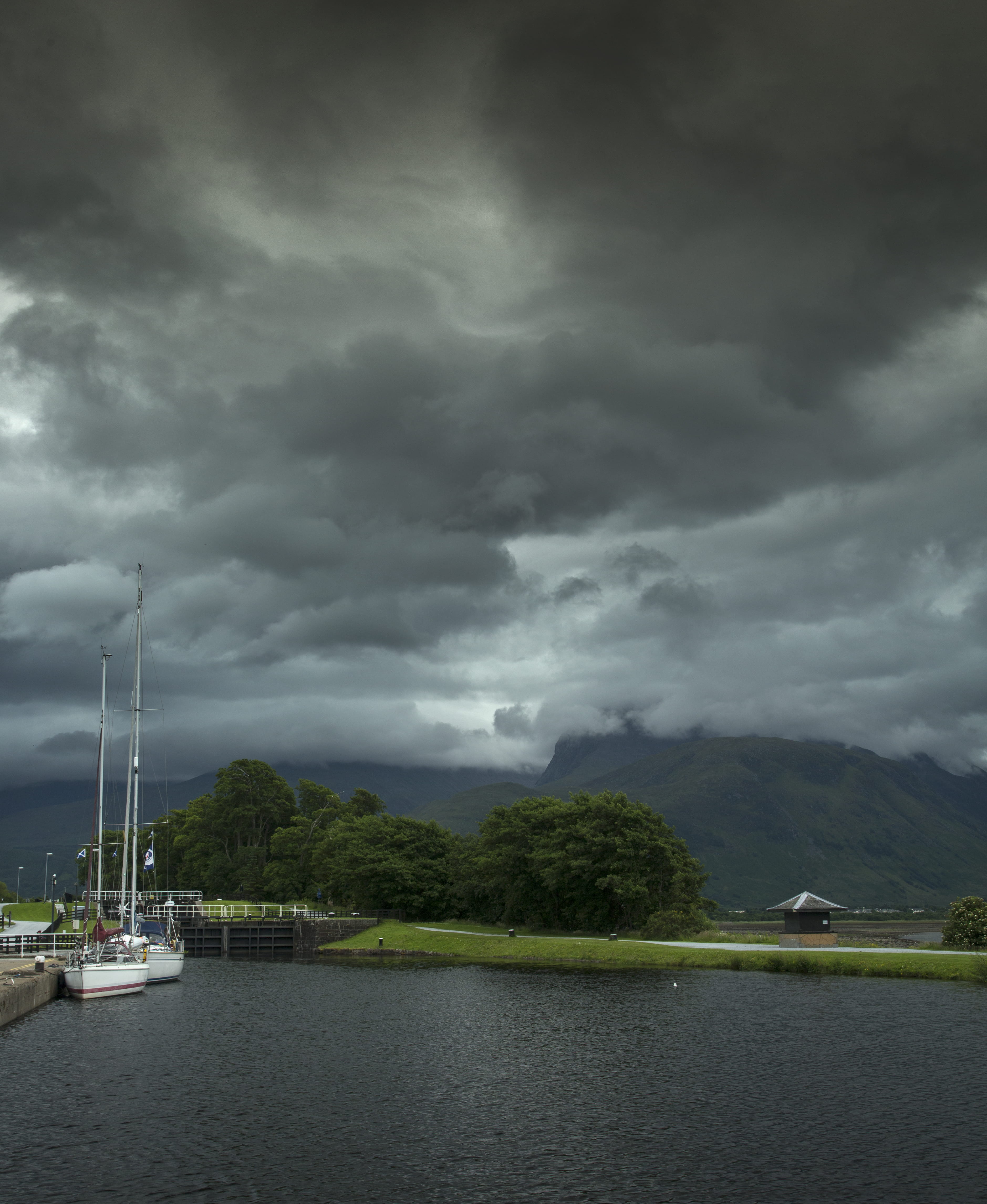power in nature, nature, scotland, mode of transportation, waterfront, boat, sky, tree, united kingdom, outdoors, 4K, yacht, sailboat, cloud - sky, canal, Phone HD Wallpaper