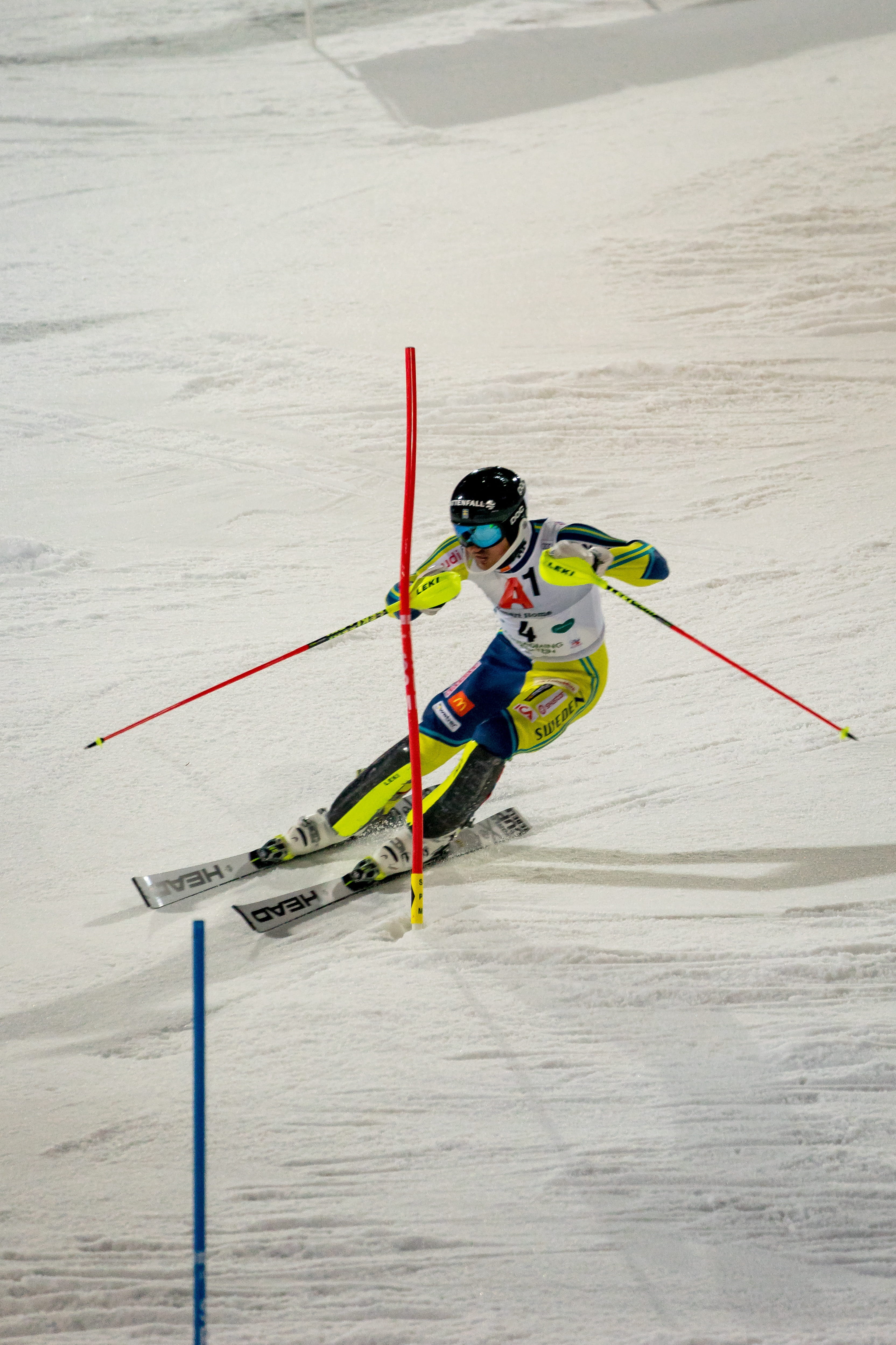 sport, night race, high angle view, outdoors, motion, skiing, competition, ski, ski-wear, winter, hurry, fast, winter sport, skill, leisure activity, sports equipment, Phone HD Wallpaper