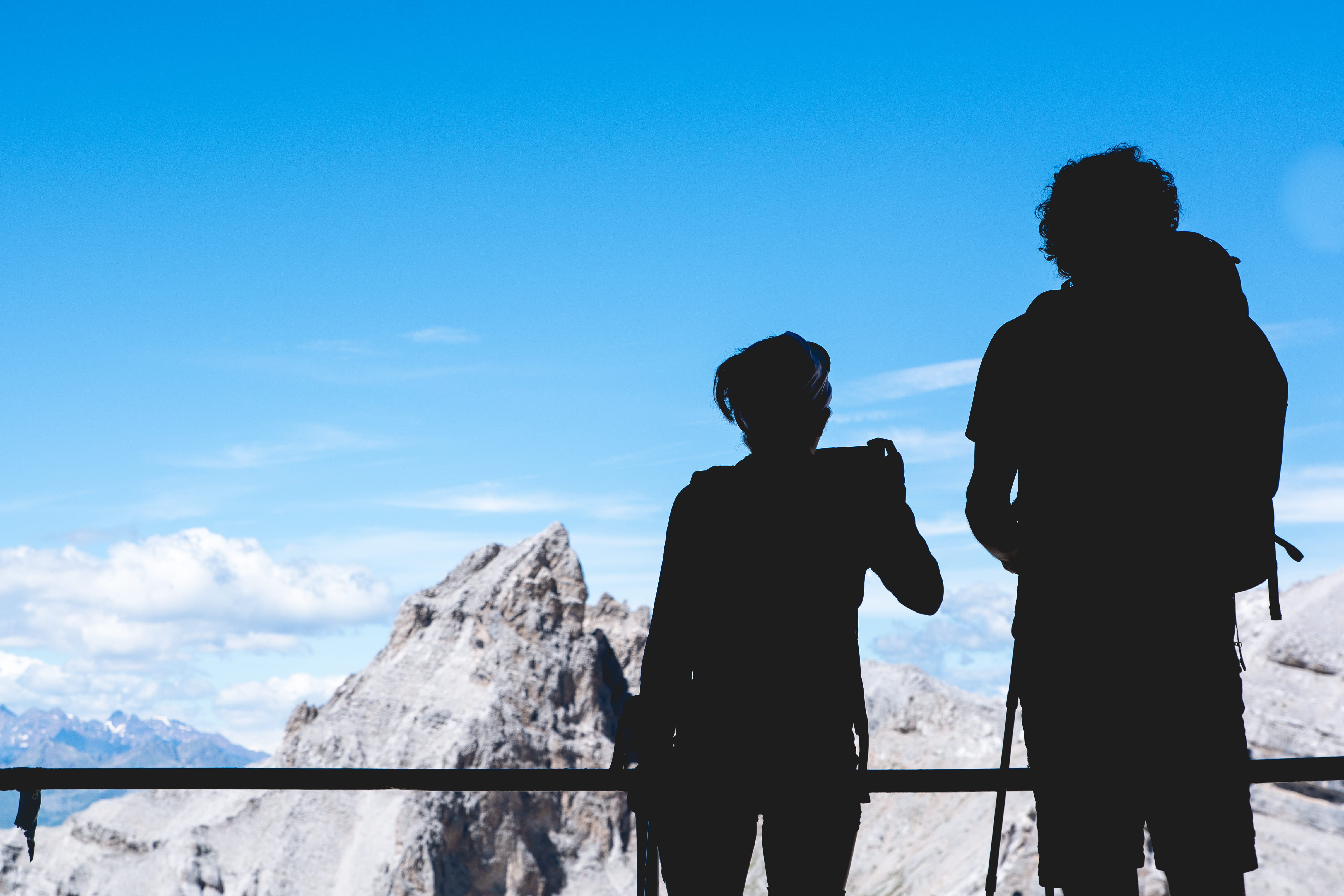 blue, bonding, two people, hiking, ice, mountain top, people, clear, three quarter length, italy, rear view, dolomits, leisure activity, rail, beauty in nature, HD Wallpaper