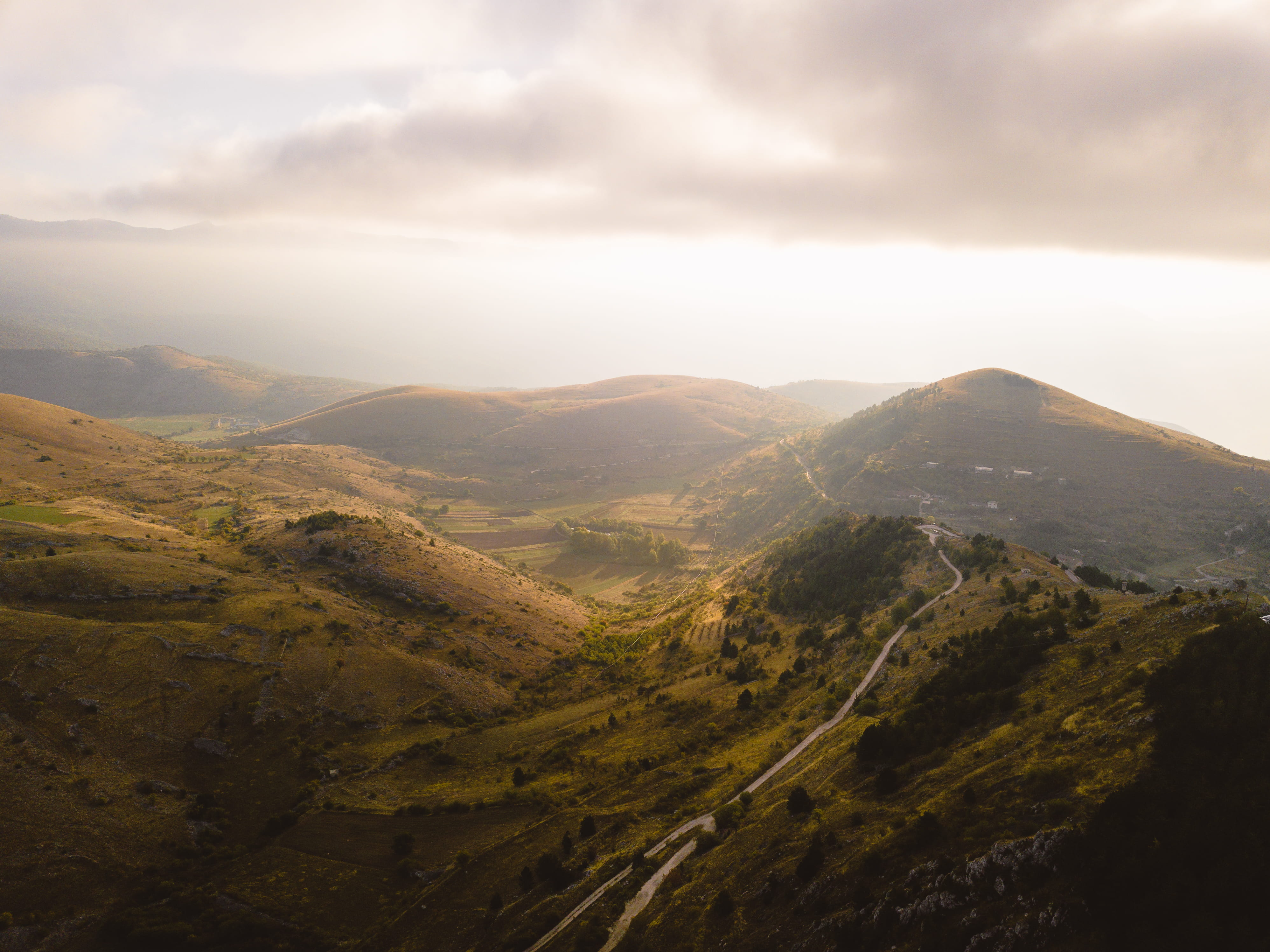 wilderness, remote, drone view, italy, scenery, scenics - nature, tranquility, hill, crest, nature, outdoors, idyllic, daytime, environment, 4K, non-urban scene, HD Wallpaper