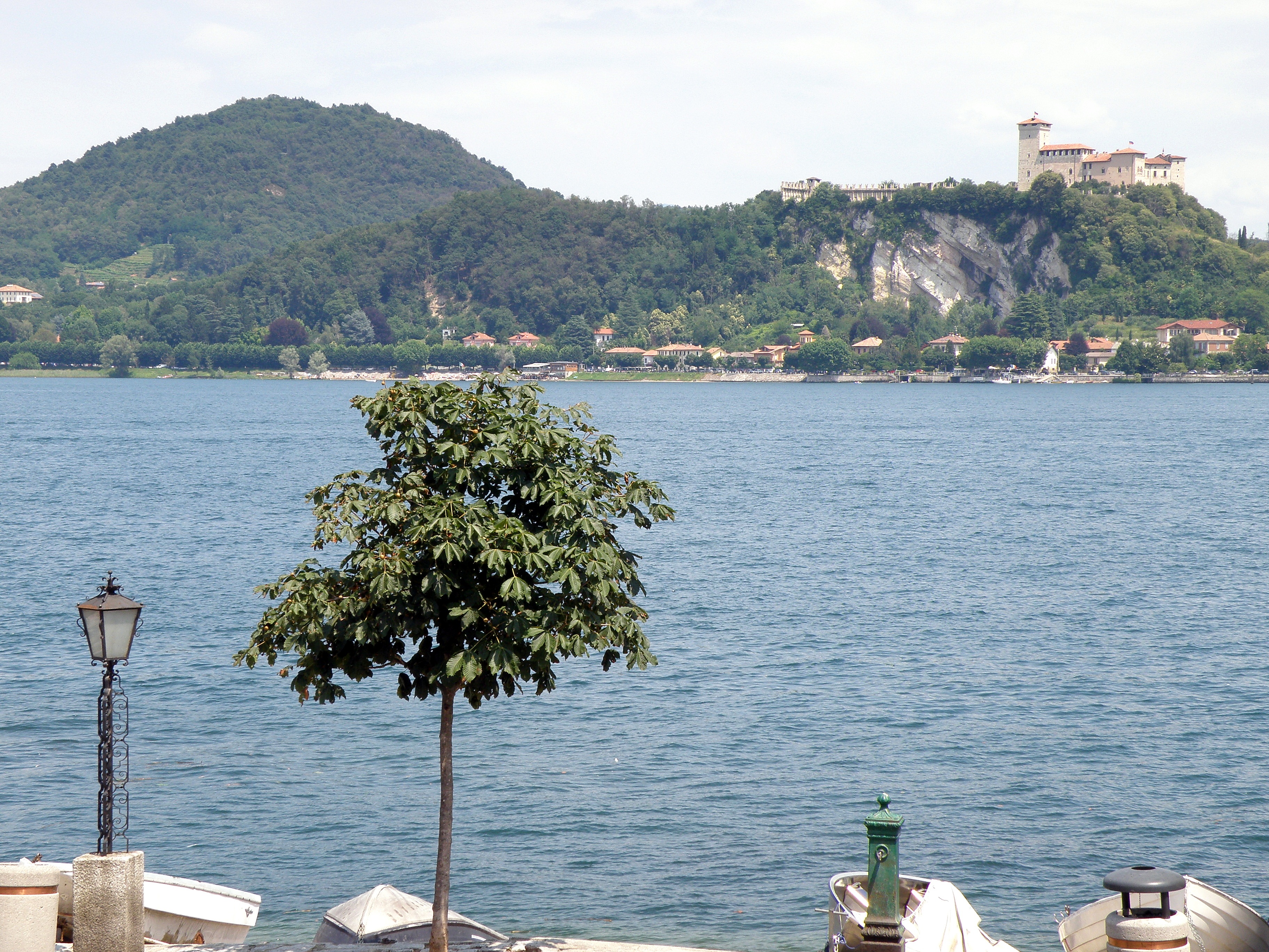 beauty in nature, nature, sky, mountain, outdoors, tree, scenic, 2K, tourism, sea, view, architecture, no people, italy, plant, rocca di angera, nautical vessel, HD Wallpaper