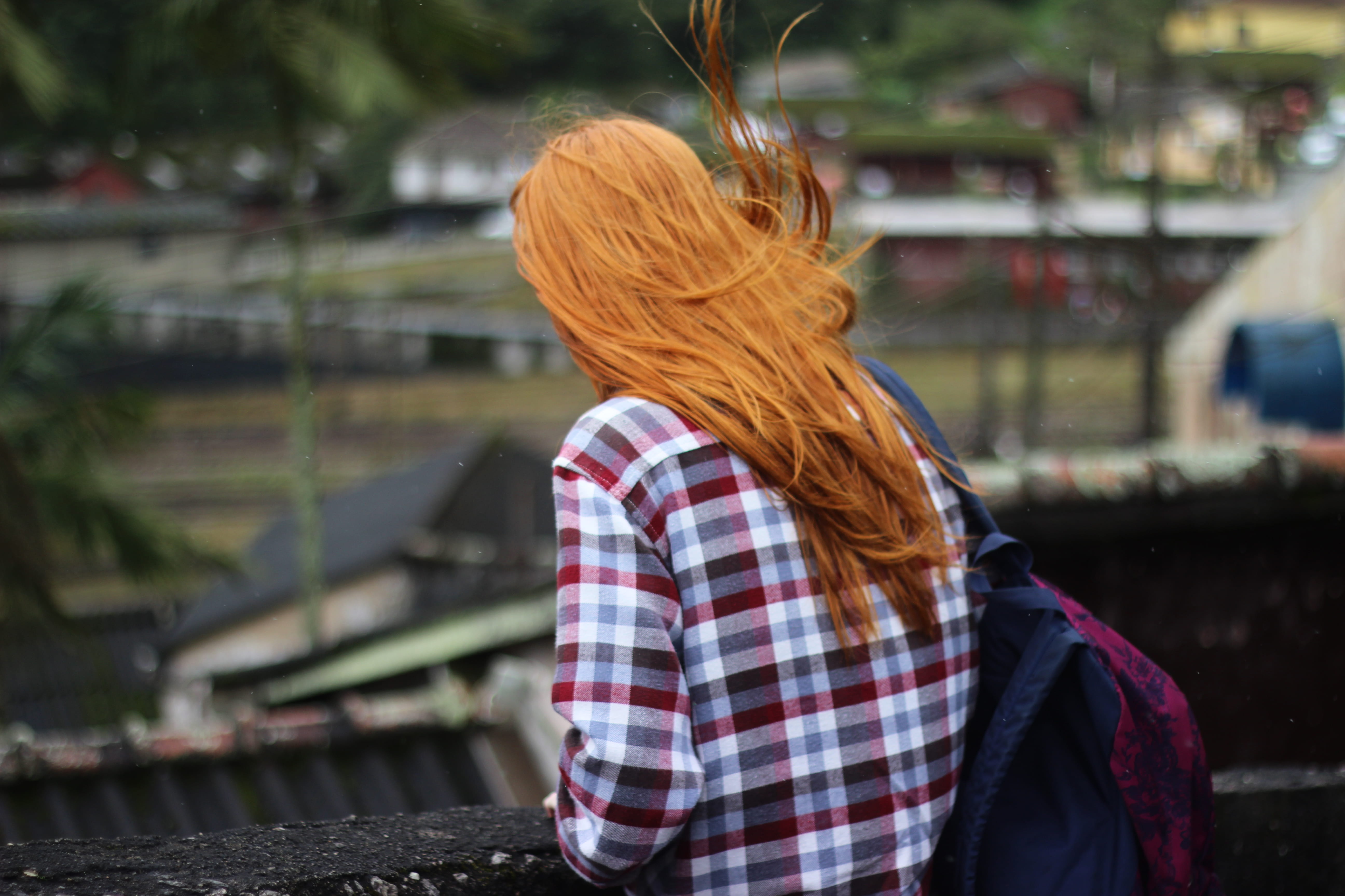 waist up, adult, adolescence, focus, park, focus on foreground, ruivo, long hair, hair, photography, man, hairstyle, young adult, day, red head, wear, top, HD Wallpaper