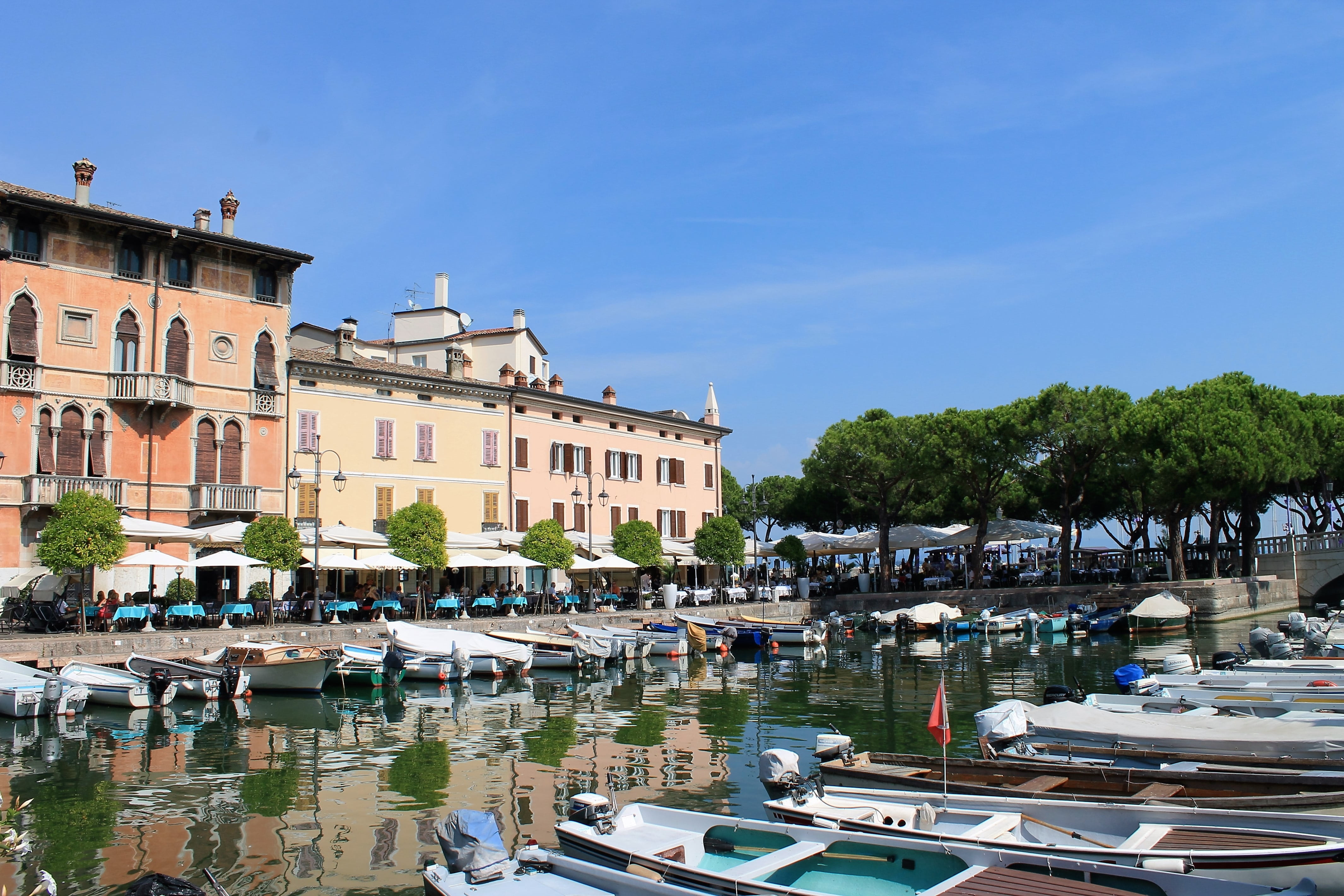 building exterior, desenzano del garda, outdoors, travel destinations, architecture, brescia, building, nature, reflection, built structure, lake garda, HD Wallpaper