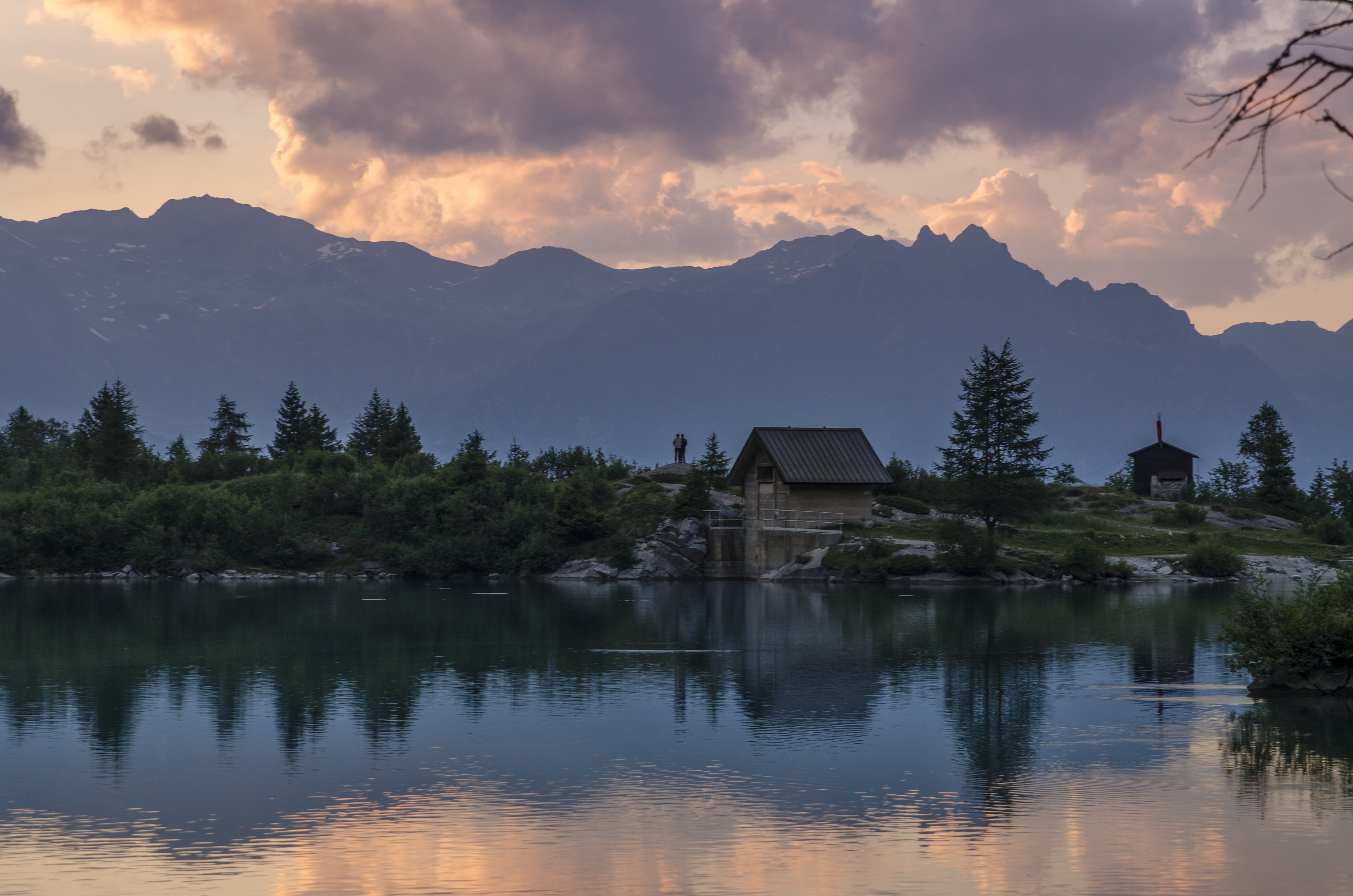 edolo, plant, building exterior, mountain range, couple, water, waterfront, couplegoals, building, hiking, northern italy, rifugio sandro occhi allaviolo, HD Wallpaper