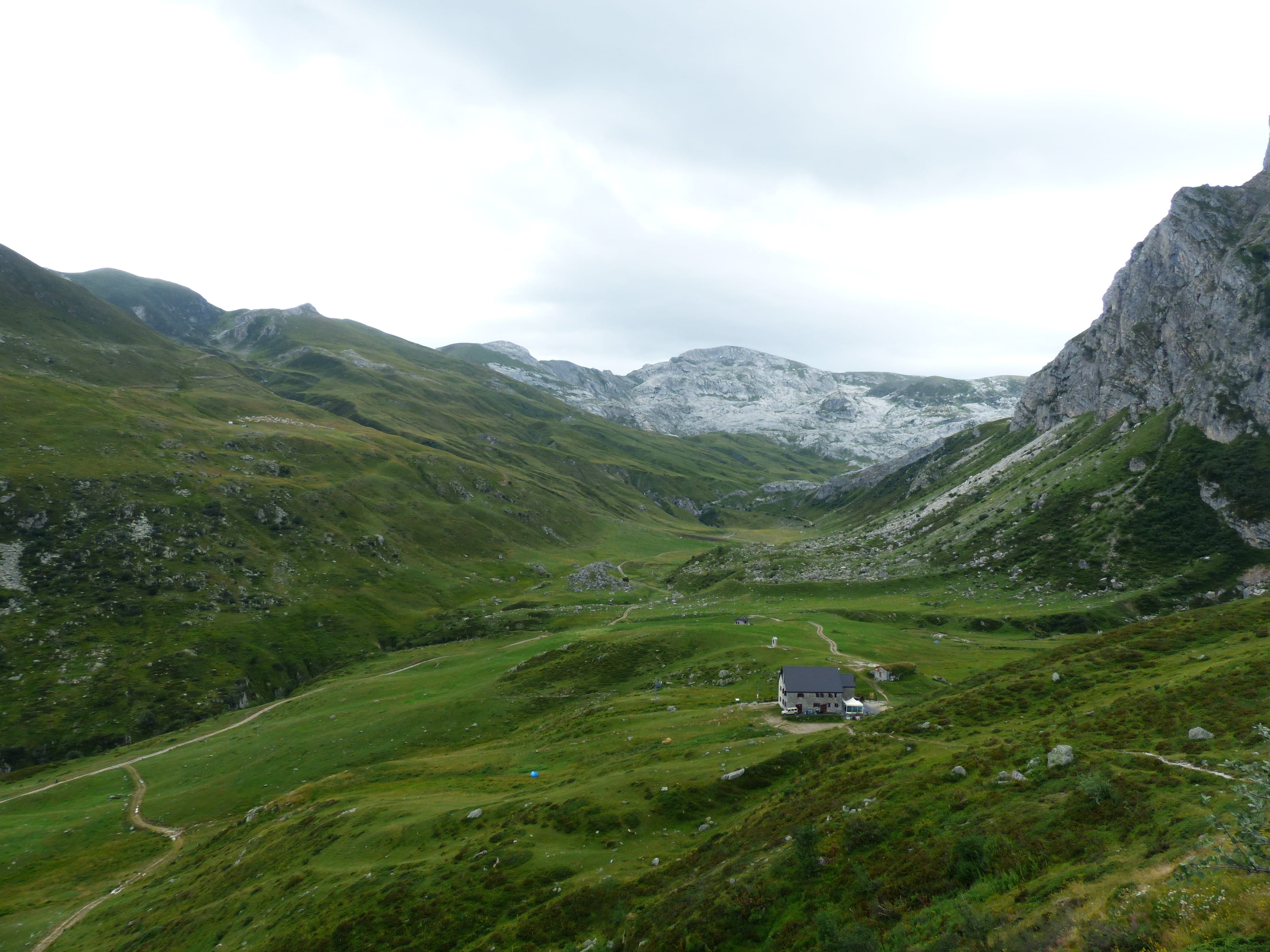 scenics - nature, Rifugio, hut, day, green color, rifugio garelli, hike, 4K, Garelli, alpine hut, non-urban scene, grass, car, no people, environment, HD Wallpaper
