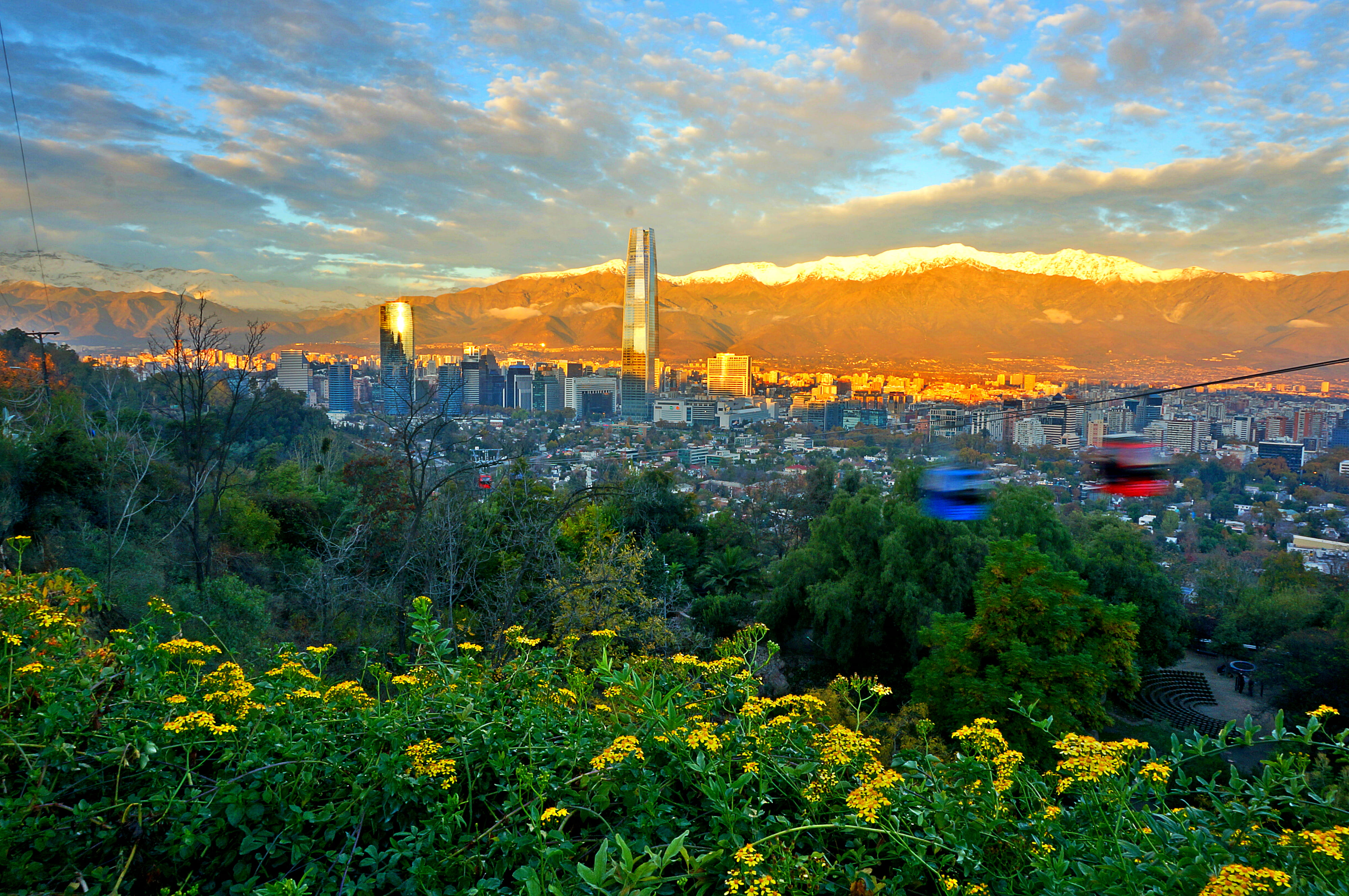 beauty in nature, nature, built structure, scenics - nature, hill, outdoors, tree, buildings, capital, plant, architecture, skyscraper, cloud - sky, san cristóbal hill, HD Wallpaper