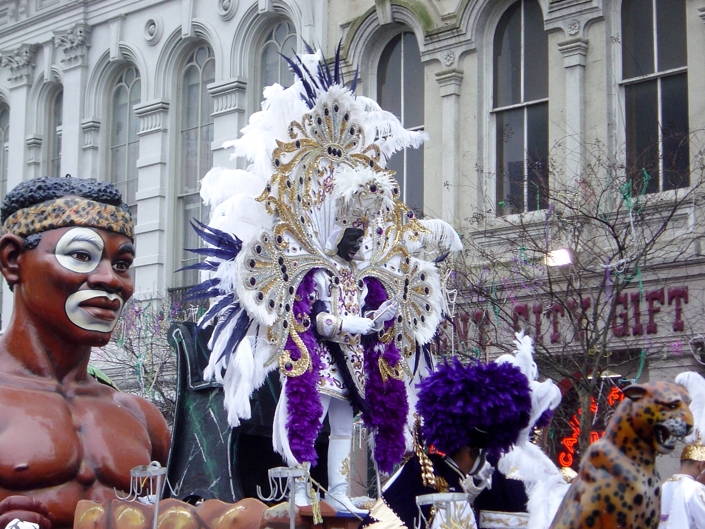representation, new orleans, sculpture, gras, city, festival, costume, road, day, built structure, king, mardi gras, feathers, art and craft, real people, HD Wallpaper
