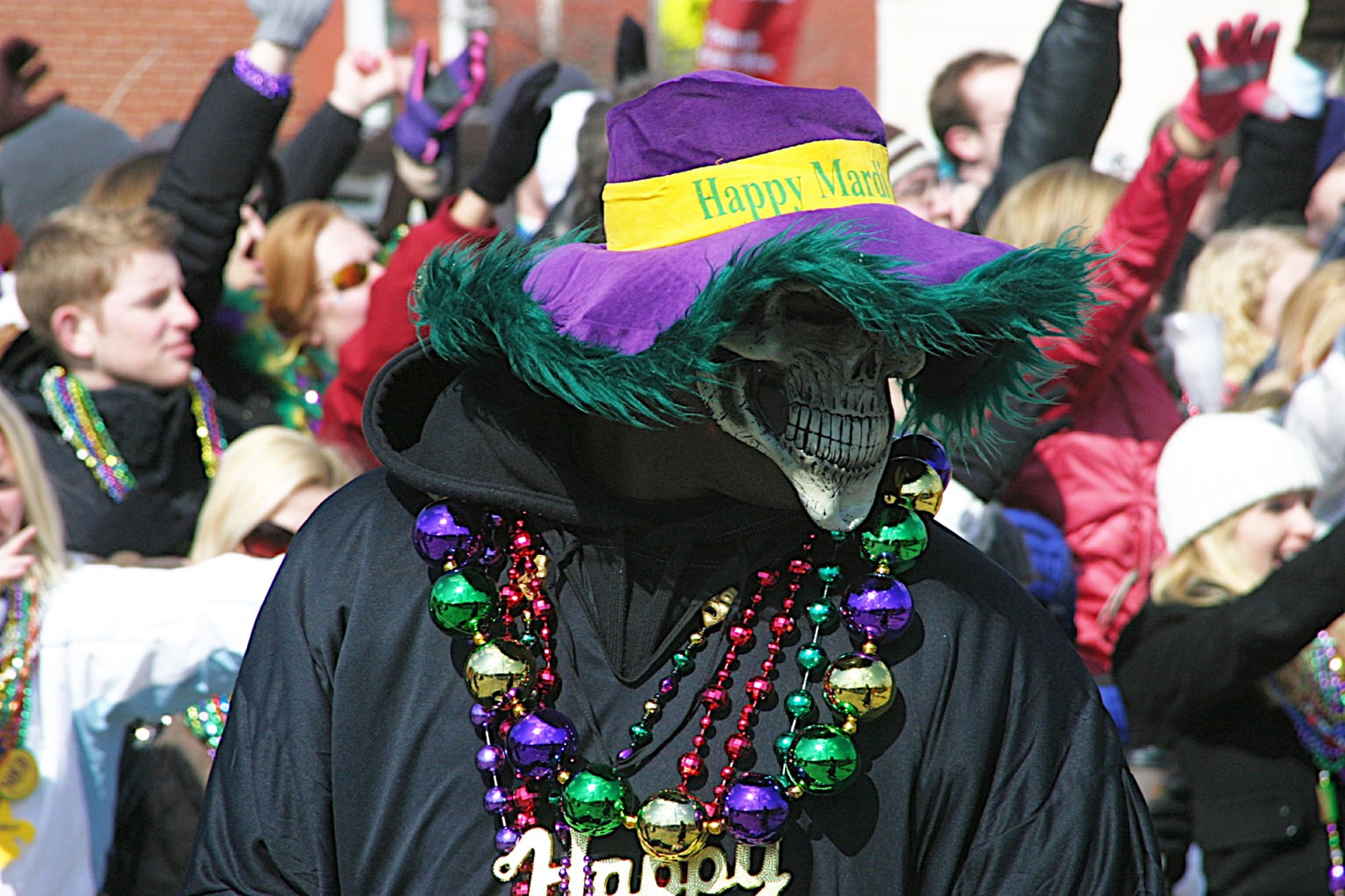 celebration, headdress, mask, men, obscured face, incidental people, lifestyles, debauchery, clothing, fat tuesday, hat, group of people, arts culture and entertainment, HD Wallpaper