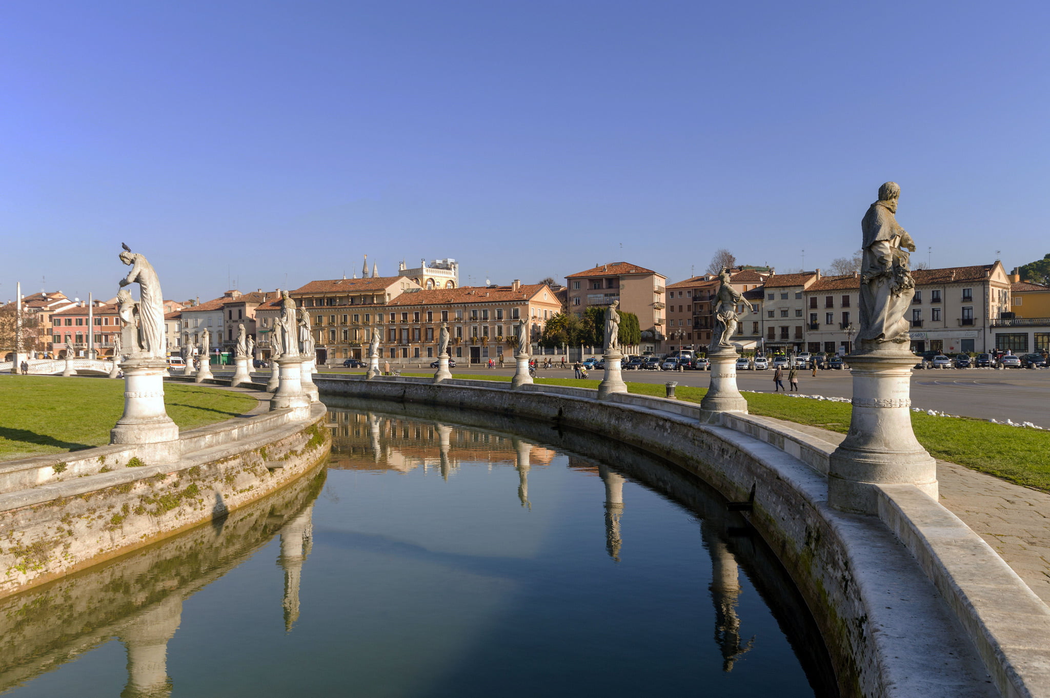 canal, Padova, no people, reflection, copy space, travel destinations, man, Italy, tourism, building exterior, waterfront, the bridge, blue, sculpture, HD Wallpaper