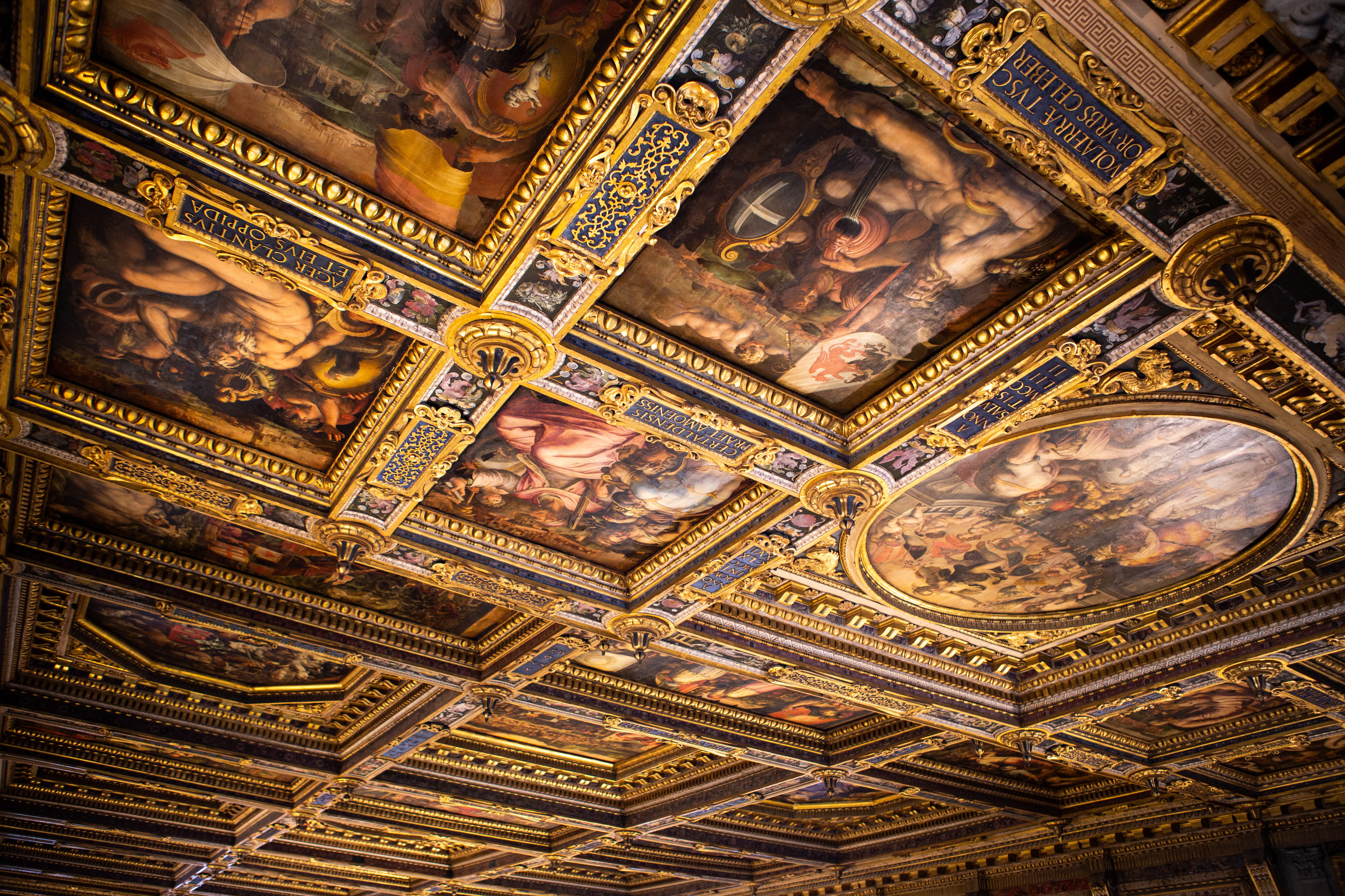indoors, directly below, florence, representation, shrine, art and craft, no people, arched, rug, creativity, design, belief, built structure, place of worship, HD Wallpaper