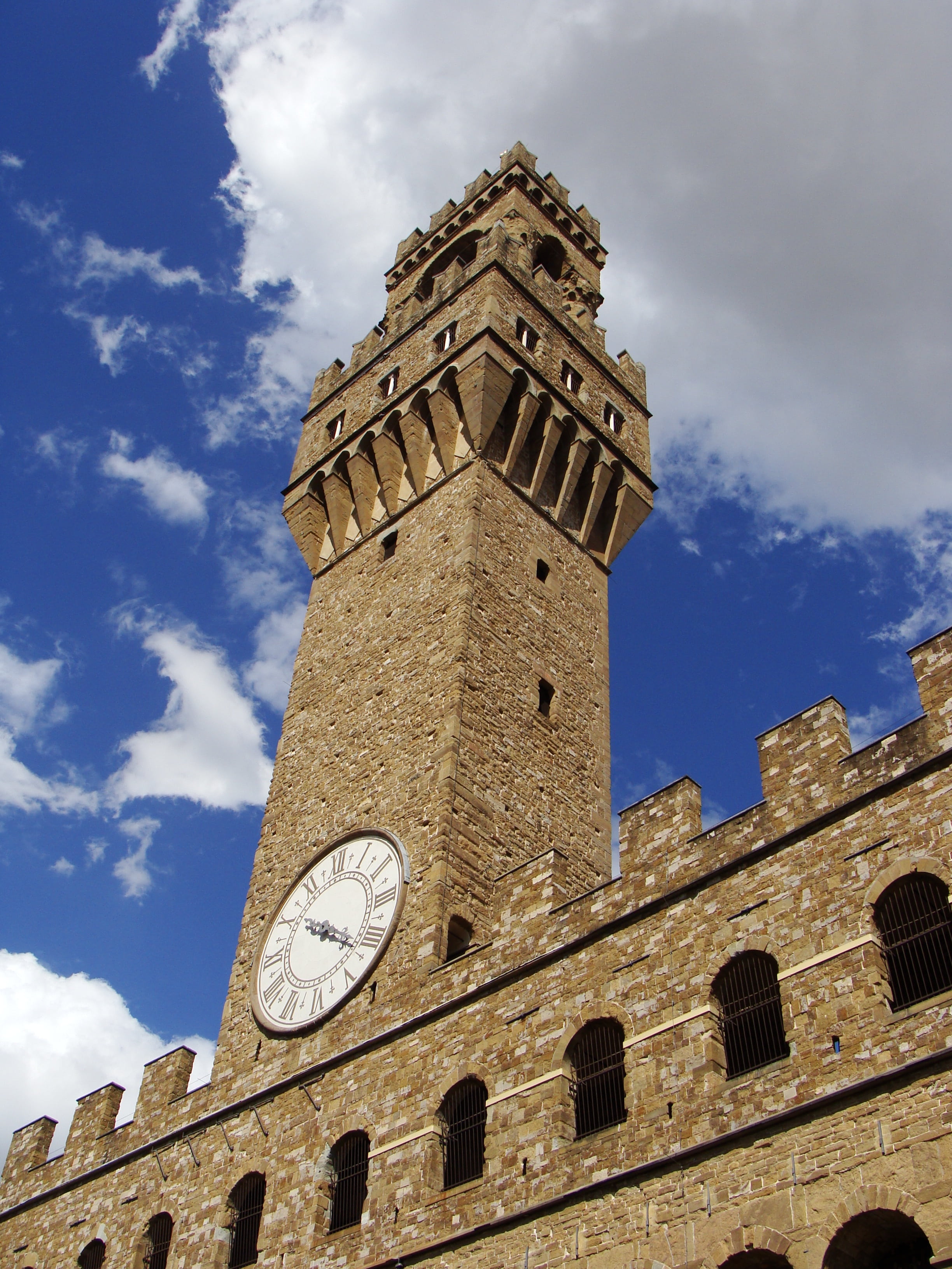 history, architecture, clock, clock tower, building exterior, culture, tall - high, palazzo vecchio, europe, city, 2K, cloud - sky, arc, time, sky, stone, Phone HD Wallpaper