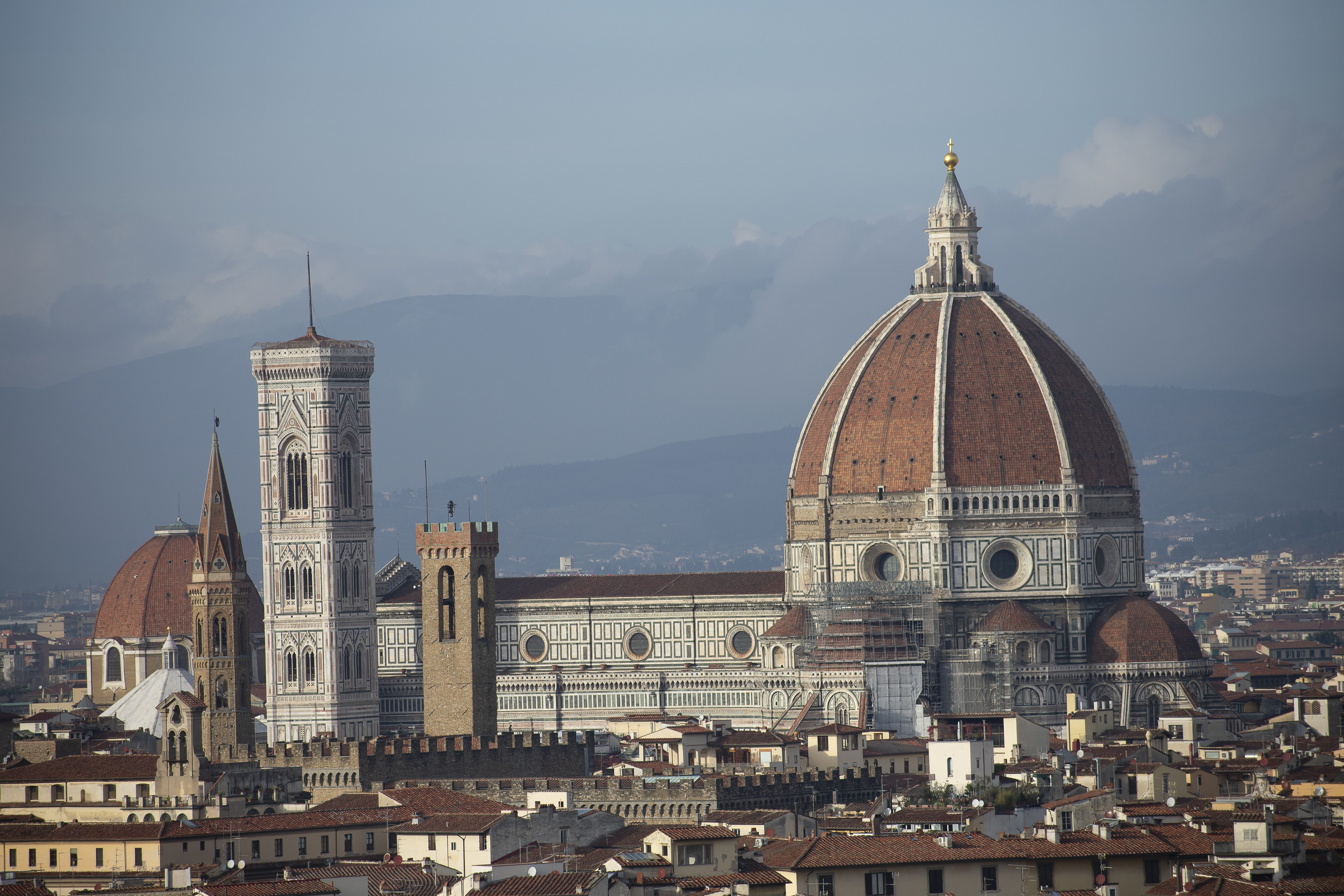 built structure, tourism, piazzale michelangelo, spirituality, no people, nature, mountain, sky, florence, architecture, italy, dome, outdoors, place of worship, HD Wallpaper