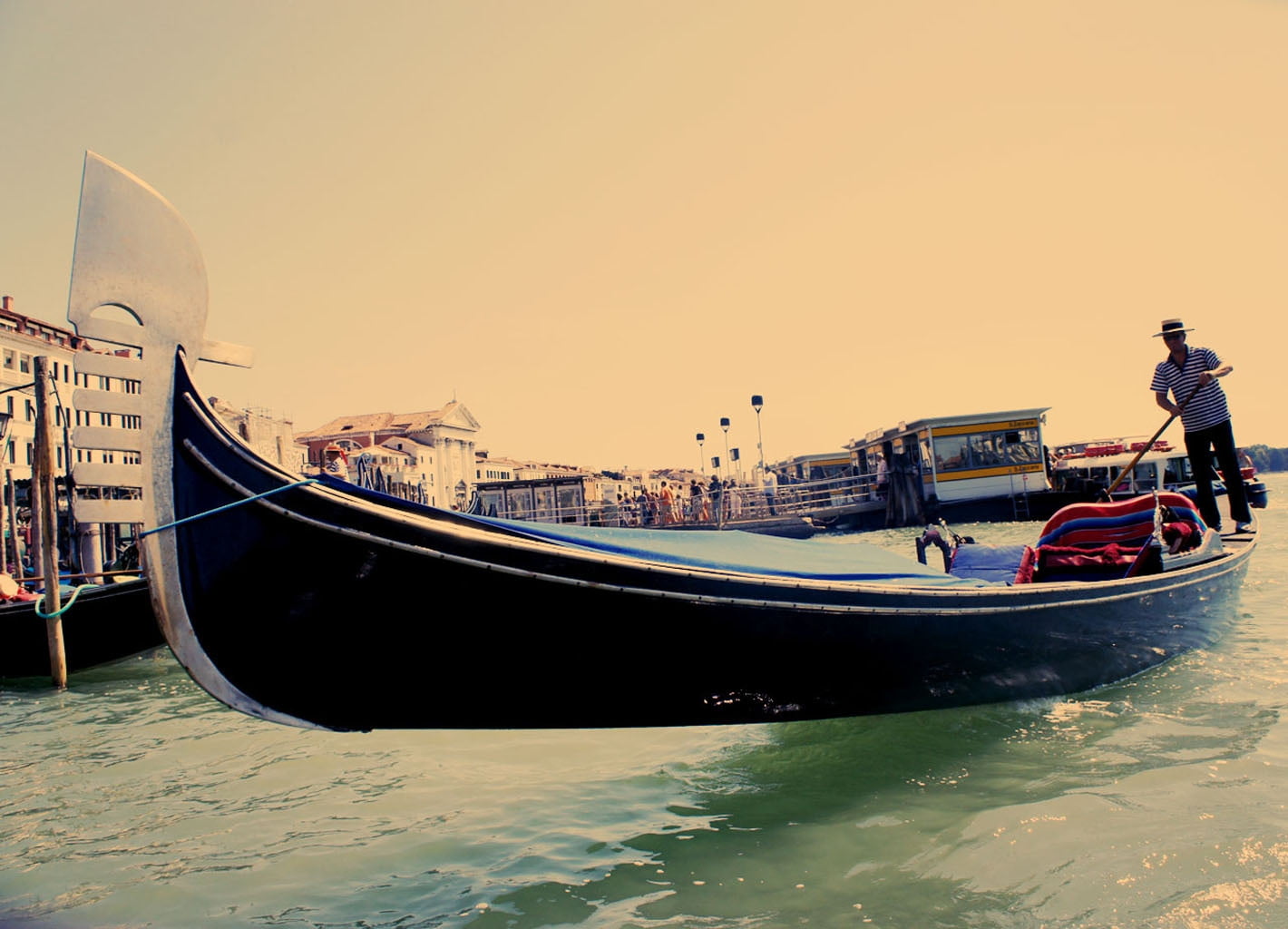 real people, sunlight, water, gondola, city, mode of Transport, cityscape, grand Canal - Venice, urban Scene, clear sky, mode of transportation, travel, HD Wallpaper