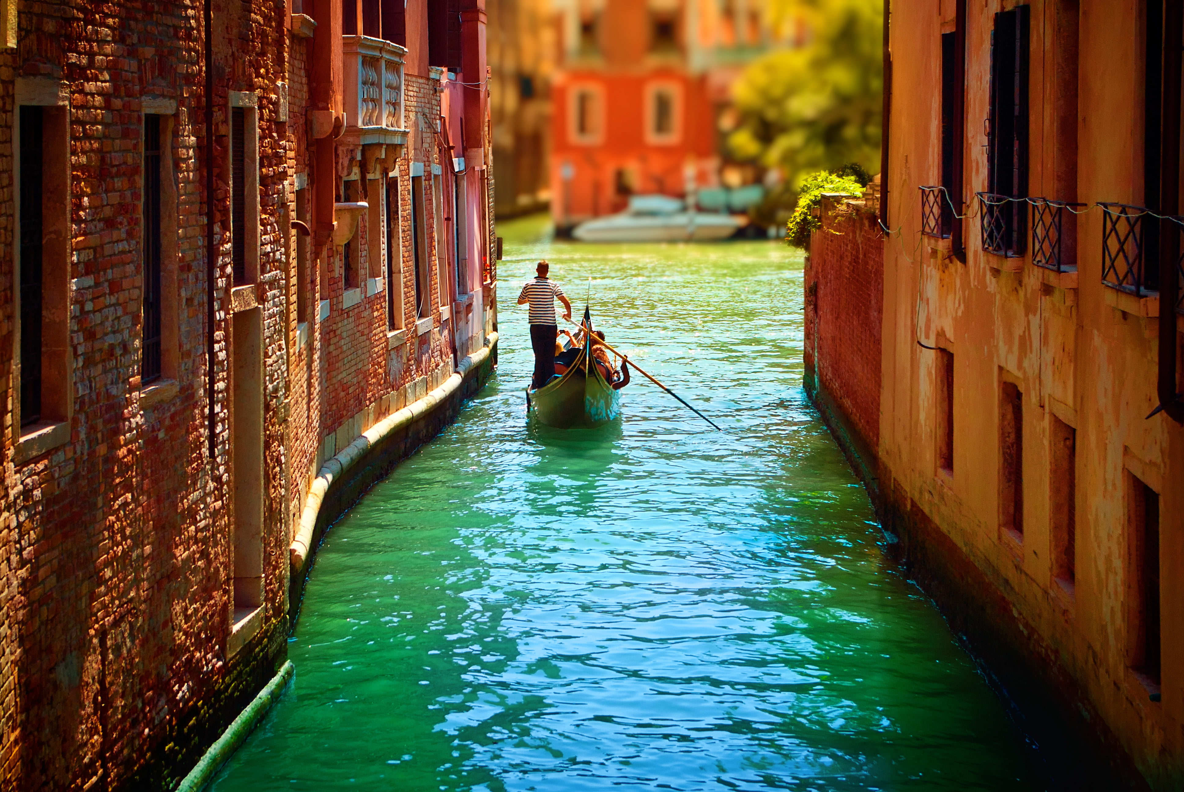 built structure, lifestyles, italy, day, transportation, Cityscapes, gondolier, boat, gondola - traditional boat, canal, great, water, venice, oar, nautical vessel, HD Wallpaper