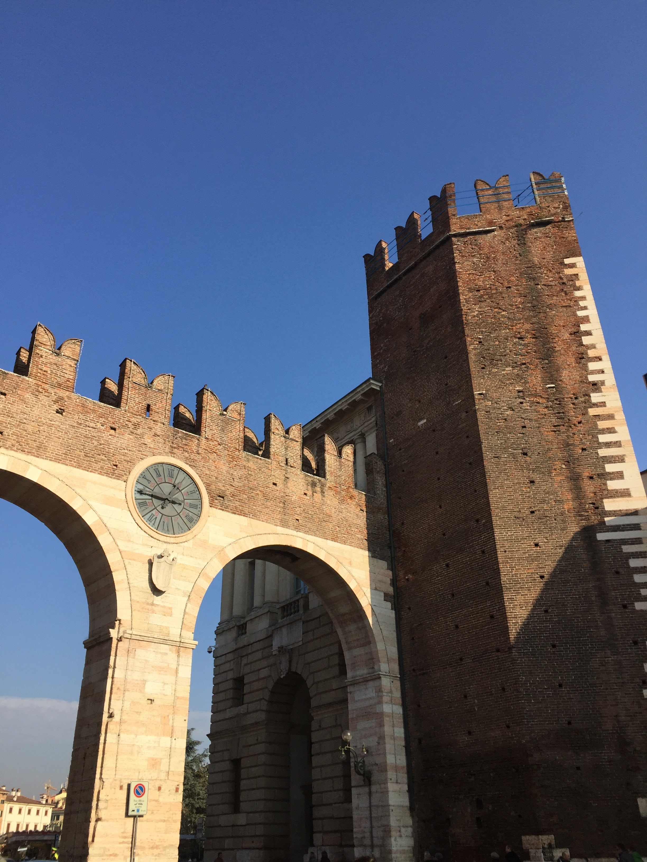built structure, nature, day, 2K, fort, tower, travel destinations, history, tourism, verona, citadel, building exterior, the past, sky, clear sky, clock, Phone HD Wallpaper