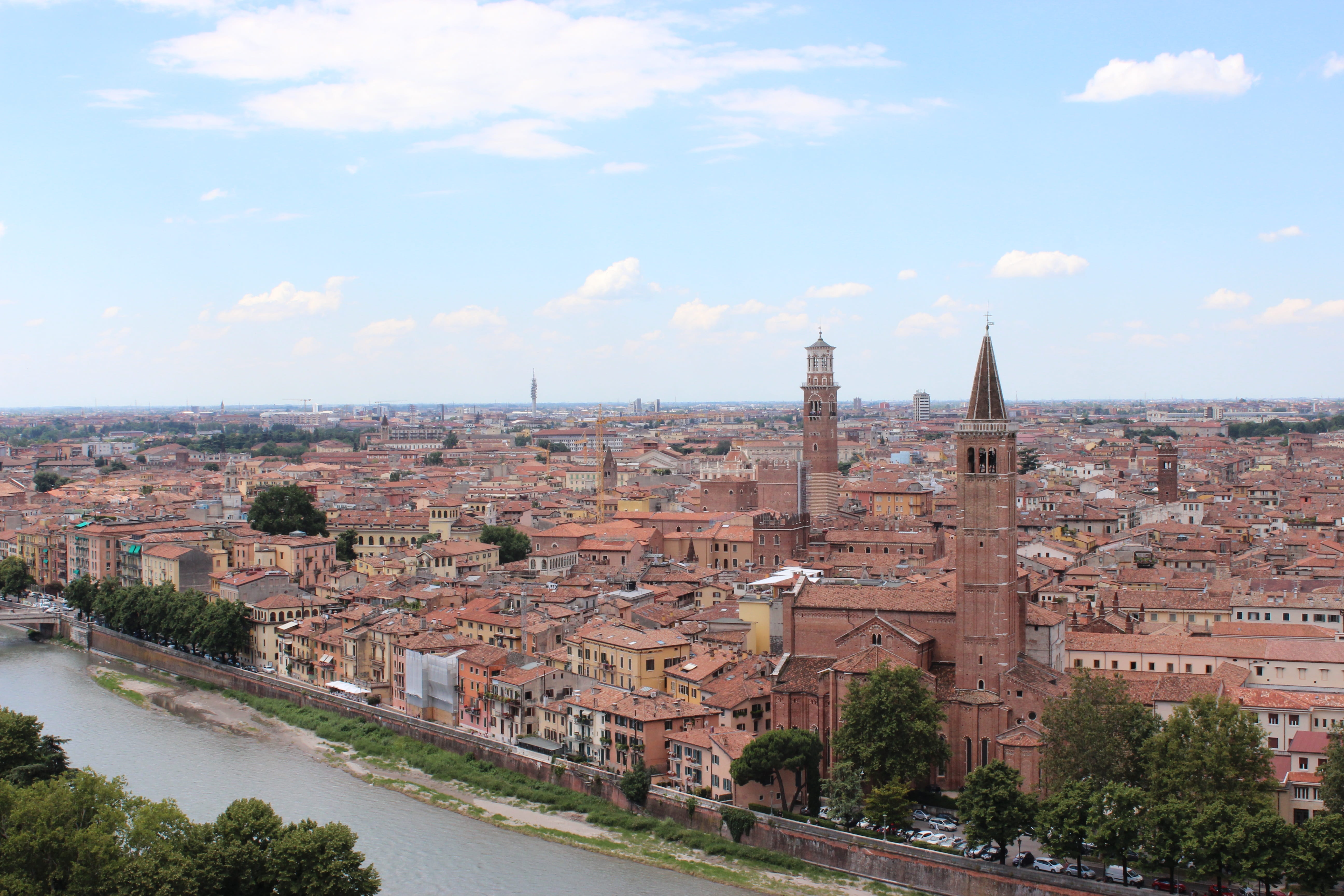 building exterior, residential district, 5K, architecture, the past, townscape, city, outdoors, travel, sky, travel destinations, verona, day, history, HD Wallpaper
