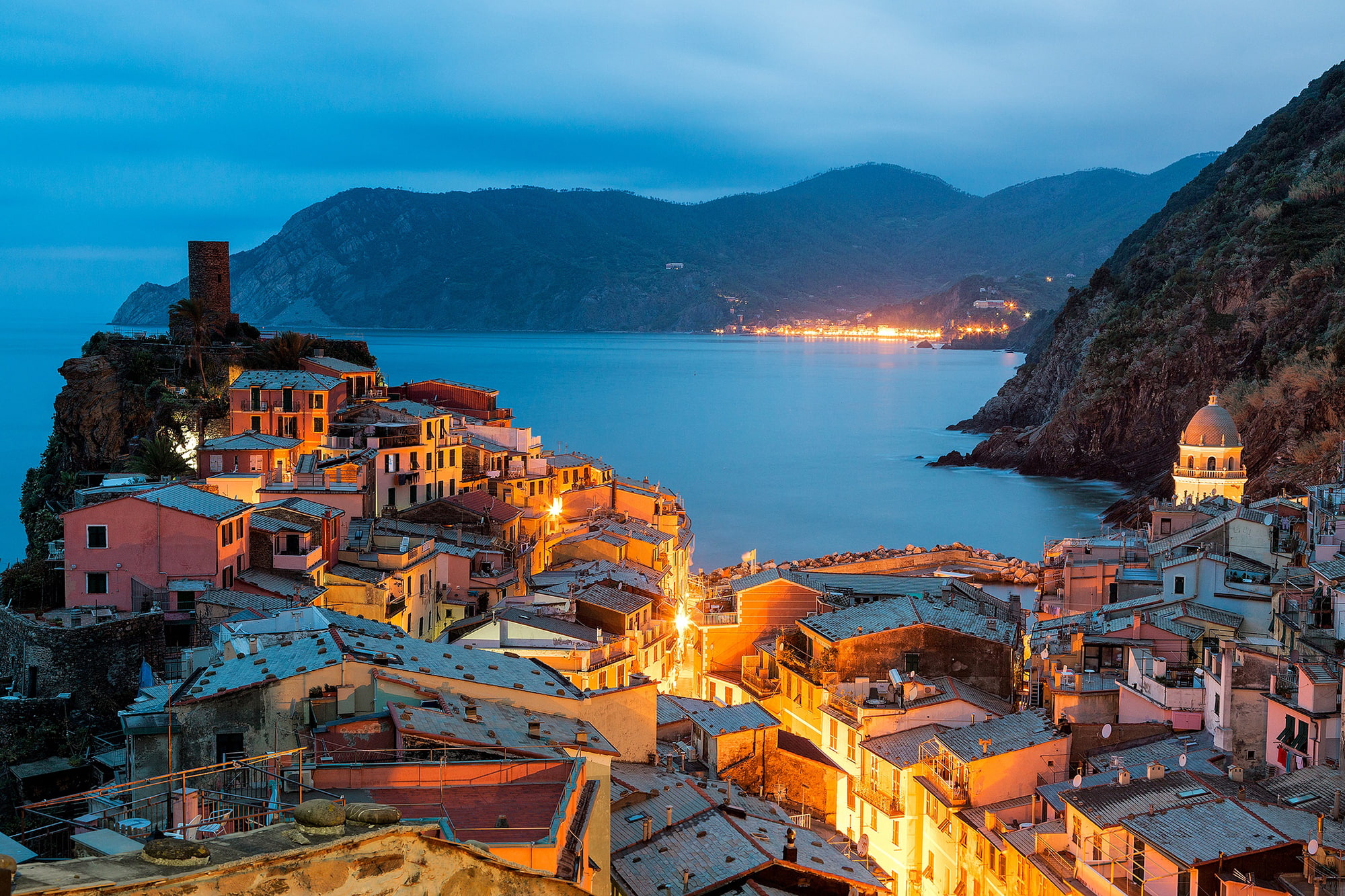 coast, illuminated, 1080P, The Ligurian sea, home, high angle view, outdoors, Vernazza, travel destinations, nature, no people, houses, the evening, built structure, HD Wallpaper