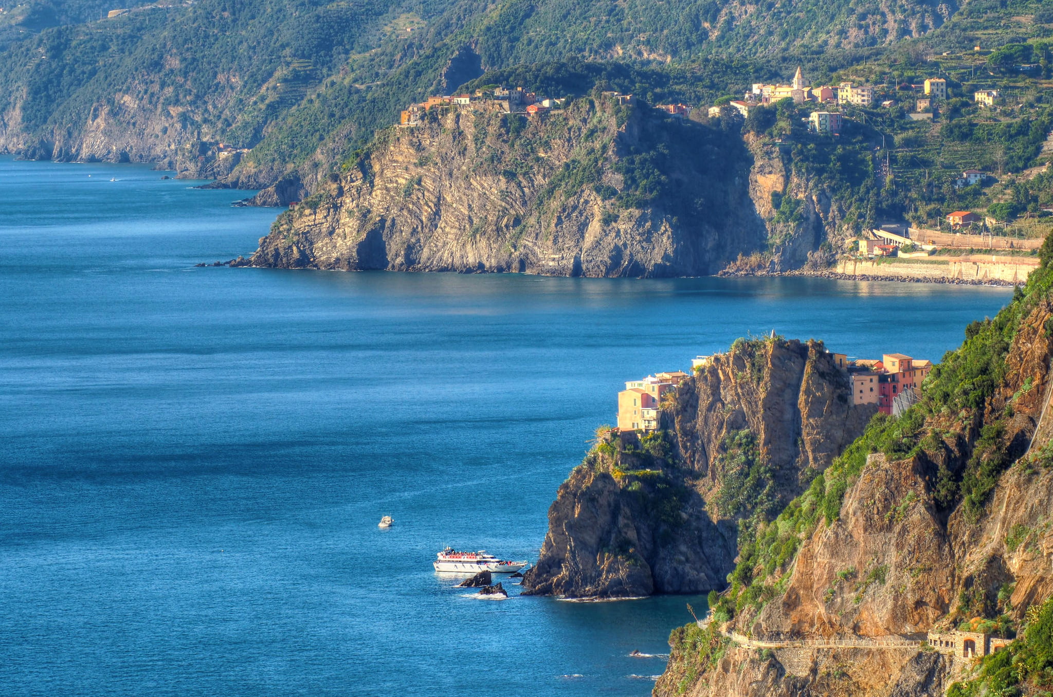 water, Manarola, The Ligurian coast, mountains, body, sea, rocks, 1080P, Cinque Terre, home, Italy, green, HD Wallpaper