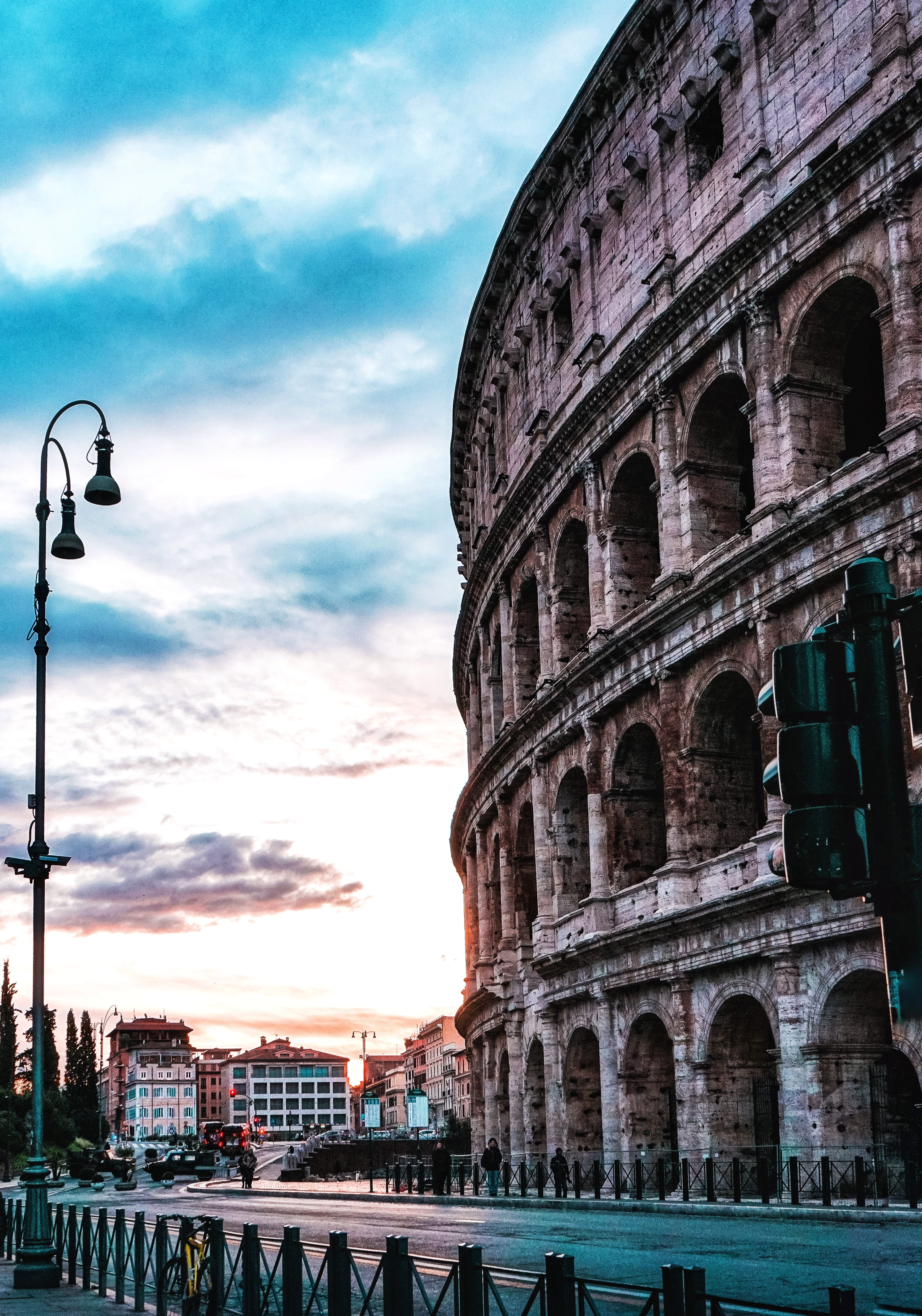 tourism, italy, 4K, amphitheater, arch, the past, colosseo, nature, ancient, low angle view, cloud - sky, building exterior, city, travel, outdoors, travel destinations, Phone HD Wallpaper