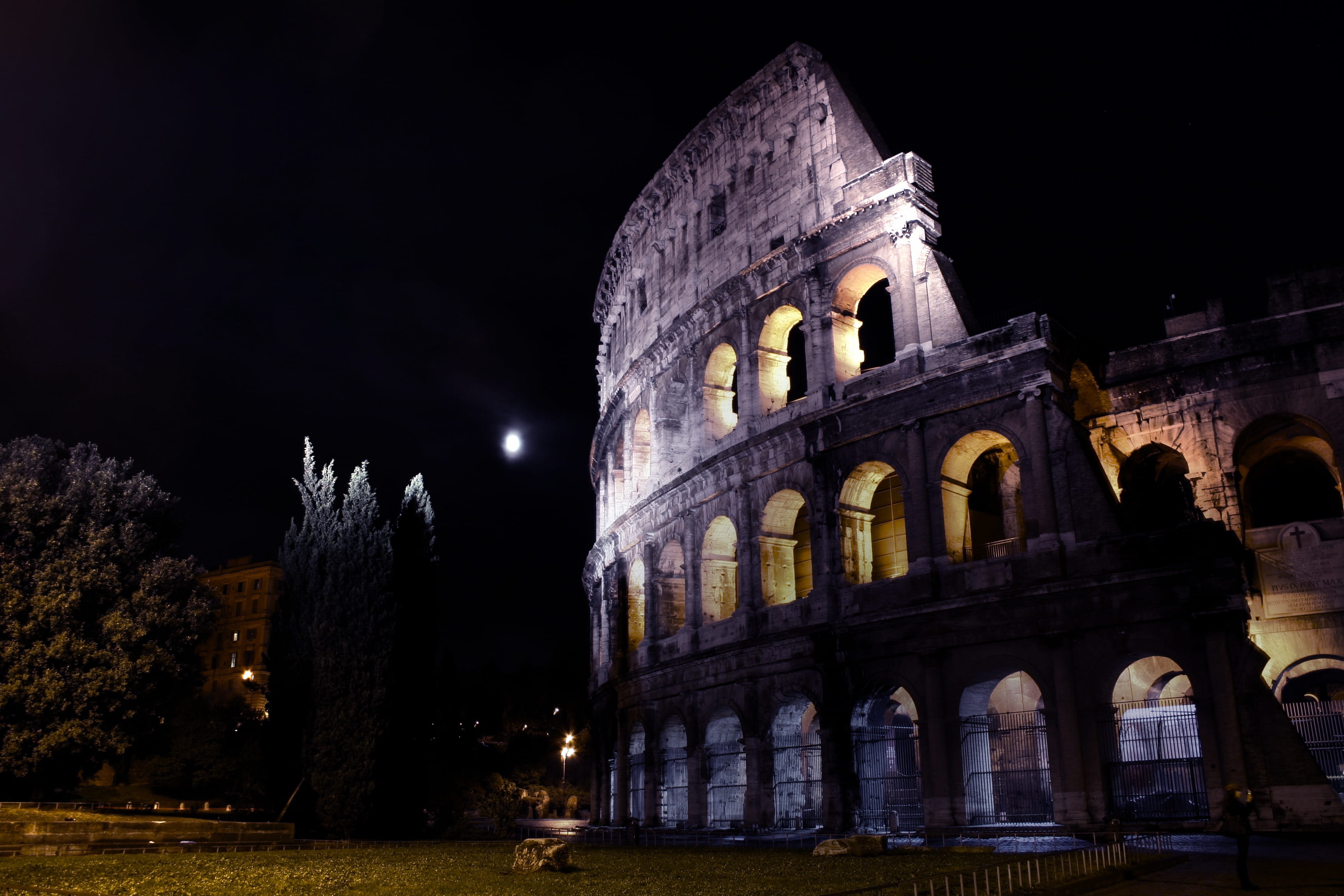 roma, plant, tourism, no people, old ruin, travel destinations, colosseum, travel, night, amphitheater, arched, shade, illuminated, architecture, built structure, HD Wallpaper