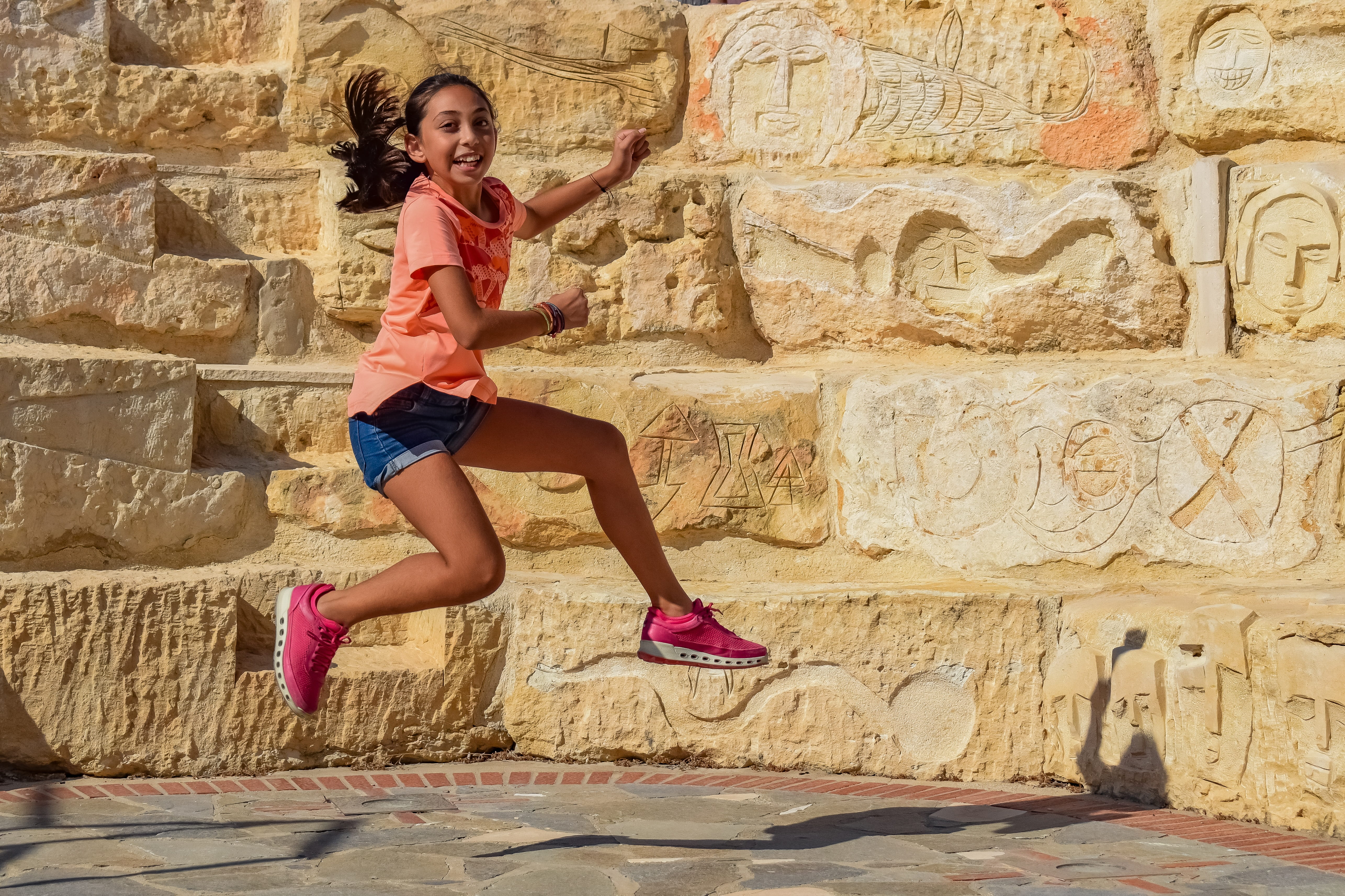 woman, happy, side view, female, amphitheater, wall - building feature, real people, lifestyles, 5K, motion, model, day, architecture, teenager, girl, HD Wallpaper