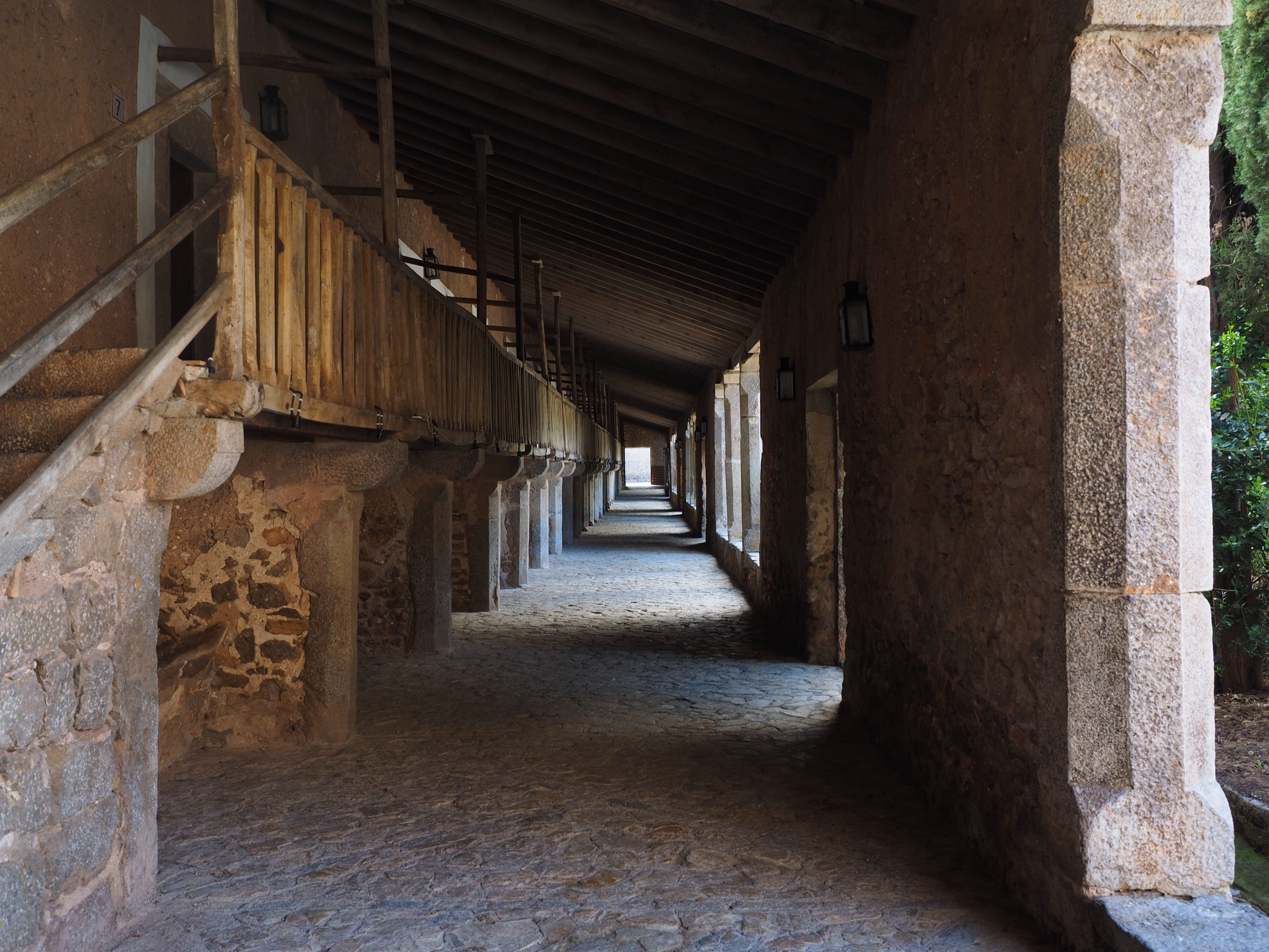 arcades, pathway, architecture, absence, narrow, gang, serra de tramuntana, day, nature, direction, portico, underneath, colonnade, ambulatory, spiritual center, HD Wallpaper