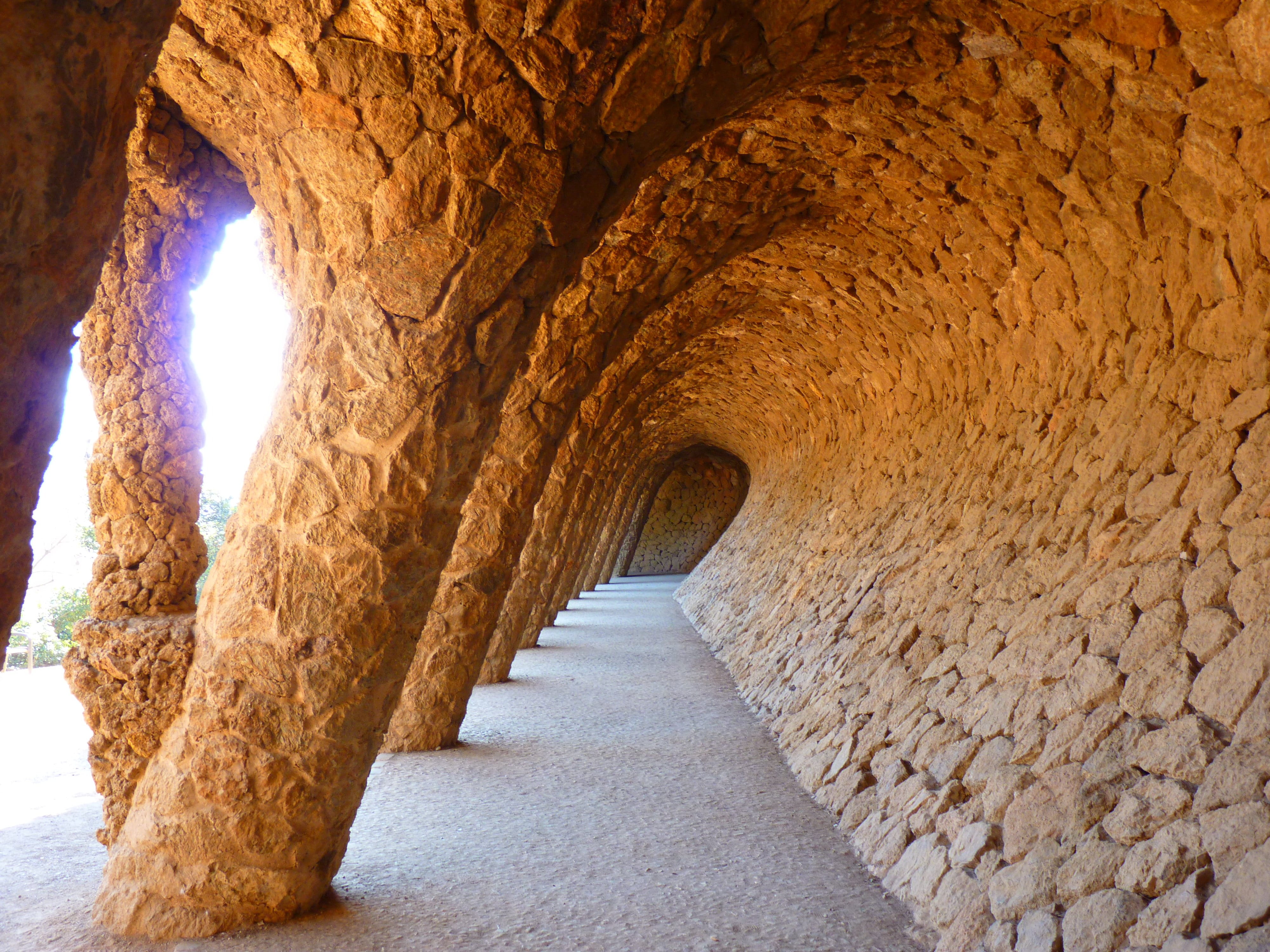 rock - object, day, architectural column, indoors, travel destinations, architecture, 4K, built structure, the past, ell, Gaudí, the way forward, colonnade, HD Wallpaper