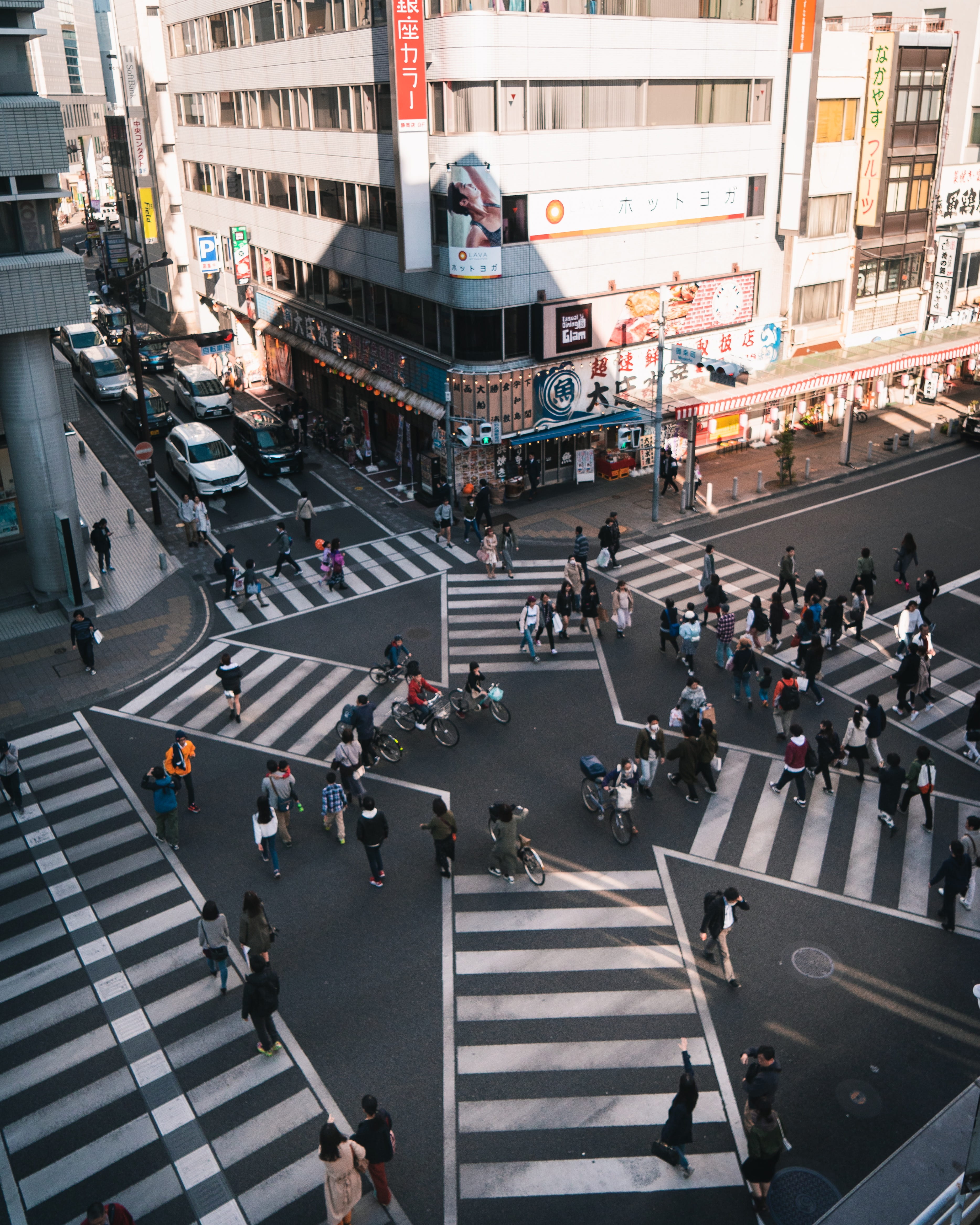 pedestrian, symbol, group of people, outdoors, human, buildings, crossing, zebra crossing, shizuoka, road, city life, street, city street, person, high angle view, Phone HD Wallpaper