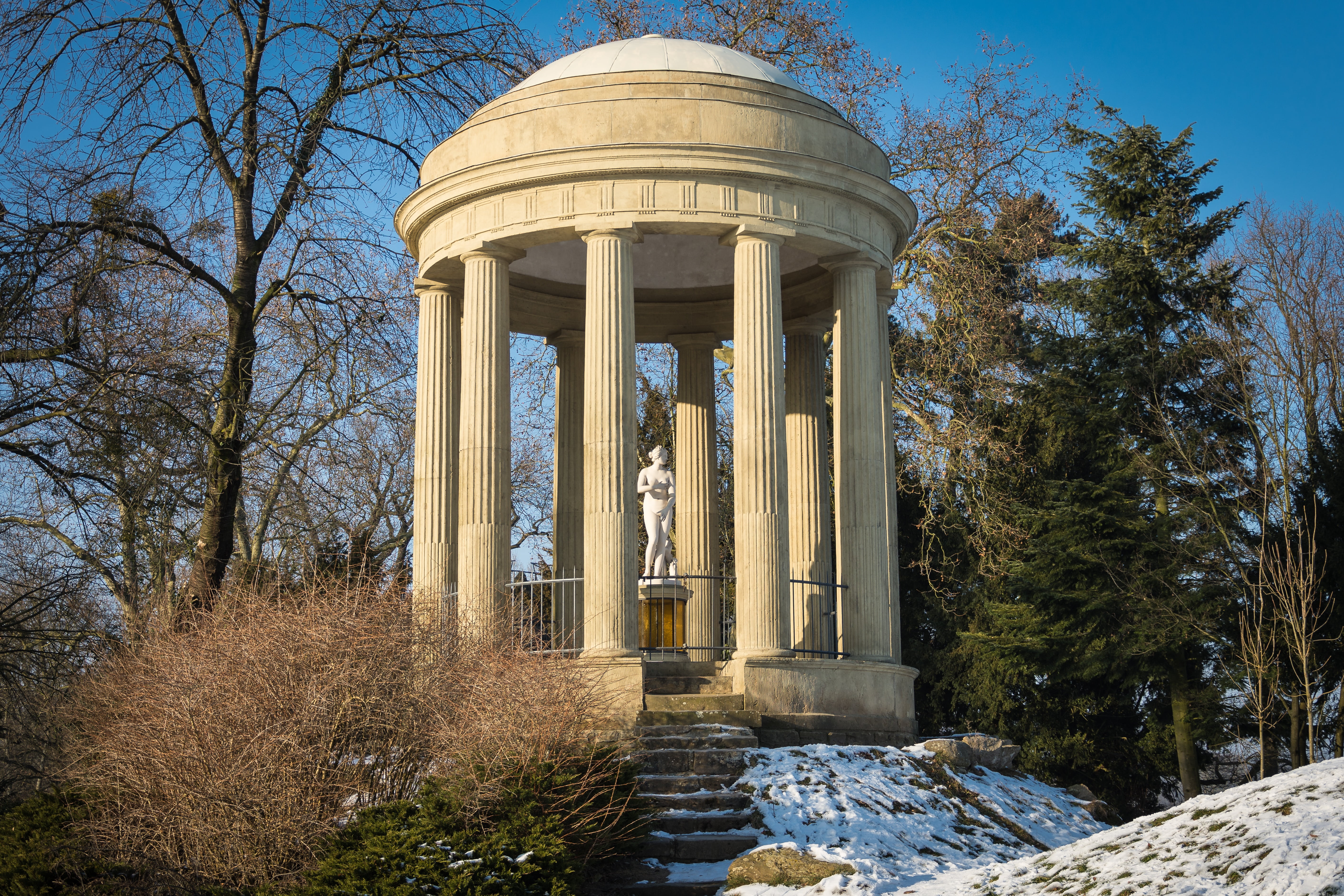 built structure, architectural column, growth, the past, courthouse, architecture, winter, government, religion, statue, low angle view, building exterior, HD Wallpaper