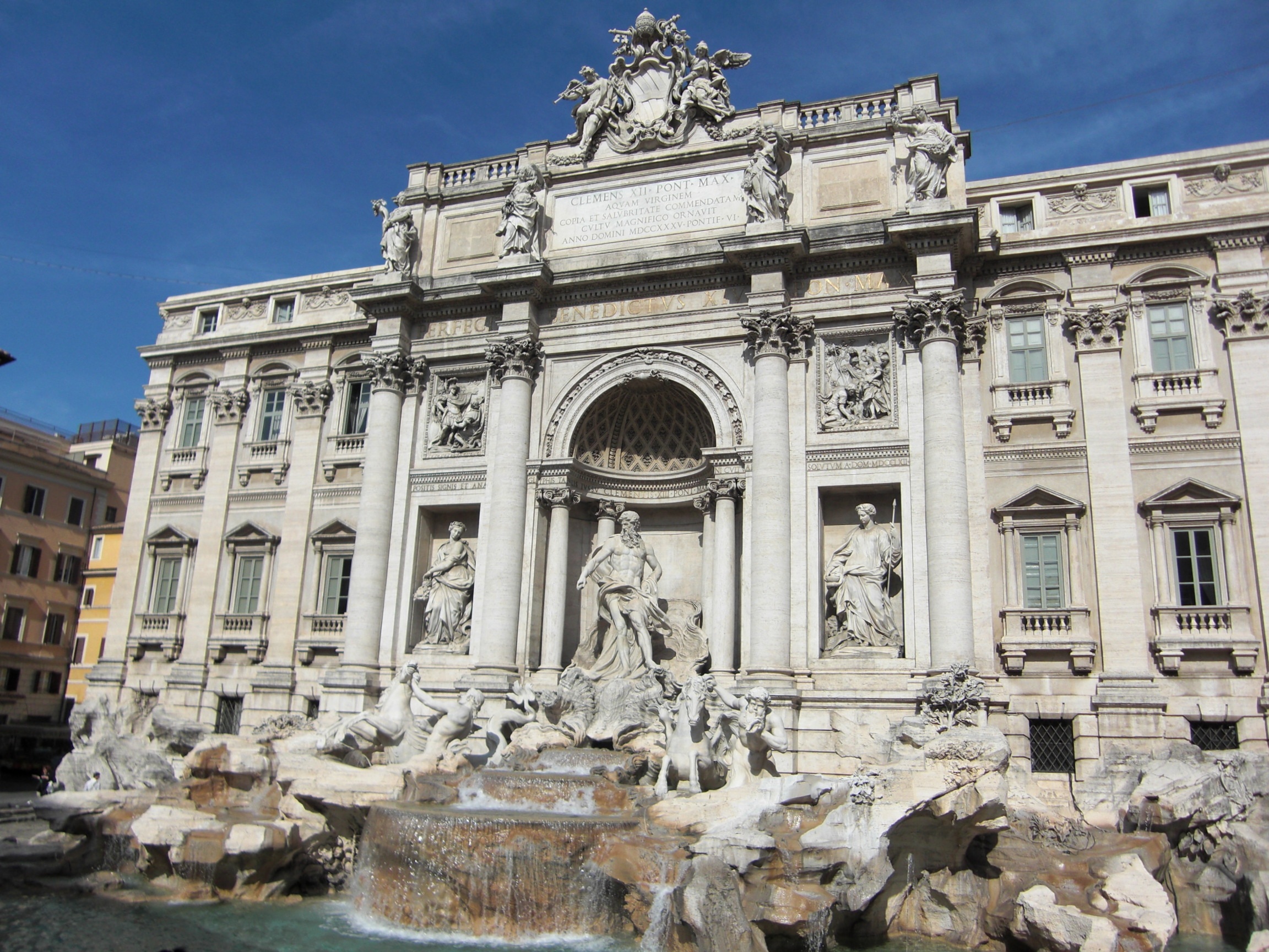 art and craft, male likeness, nature, no people, architectural column, architecture, sky, history, outdoors, the past, fontana di trevi, built structure, HD Wallpaper