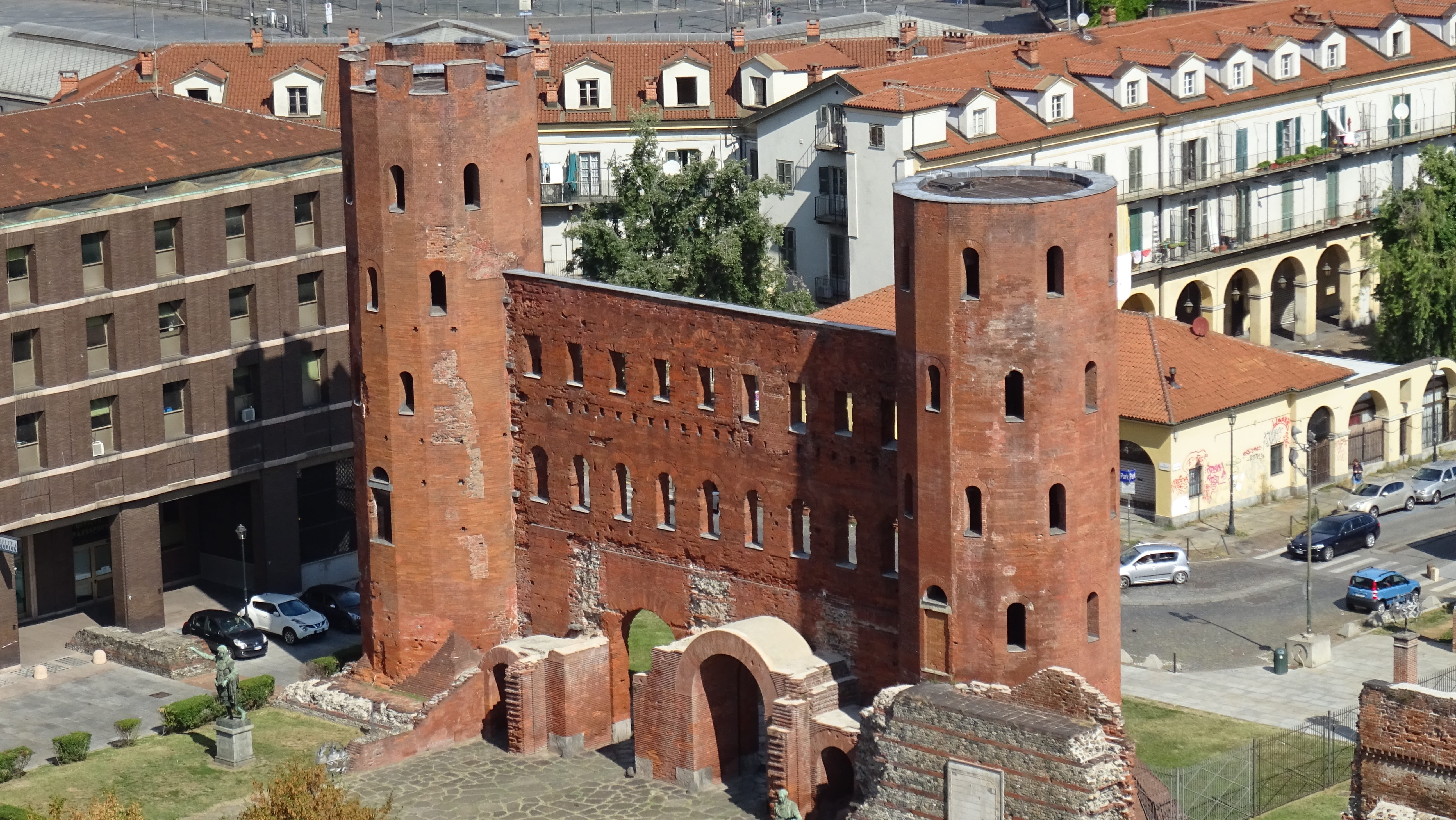 window, roman, nature, outdoors, old, gateway, architecture, building exterior, holidays, the past, arch, attractions, piedmont, tower, residential district, HD Wallpaper