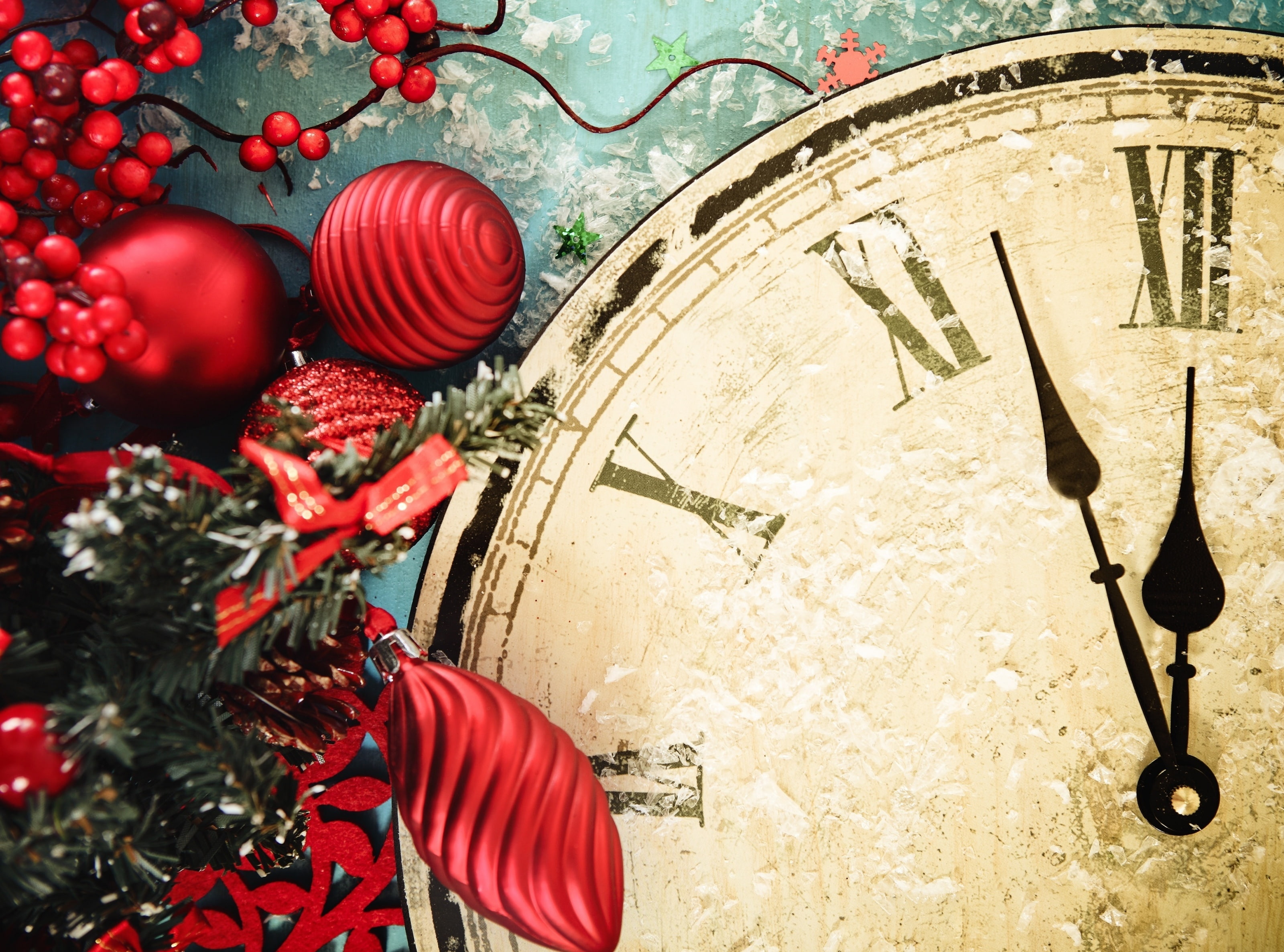 Celebrate, 2K, Holiday, tree, close-up, minute hand, celebration, clock face, Year, Holidays, red, roman numeral, new, new years eve, decoration, celebration event, HD Wallpaper