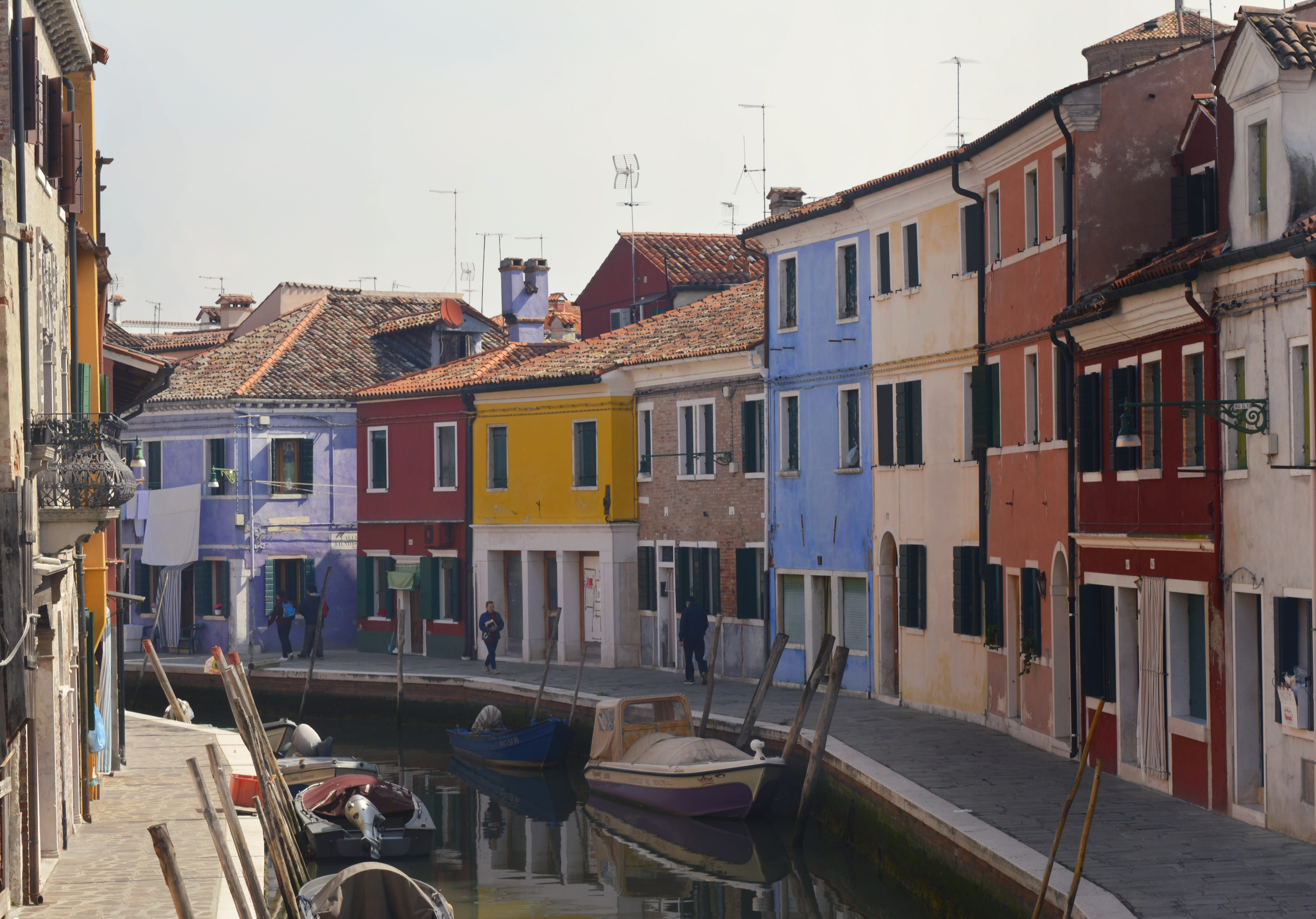 canal, sunrise, mode of transportation, transportation, wooden post, day, architecture, burano, beside, parked, boats, sky, clear sky, house, building, HD Wallpaper