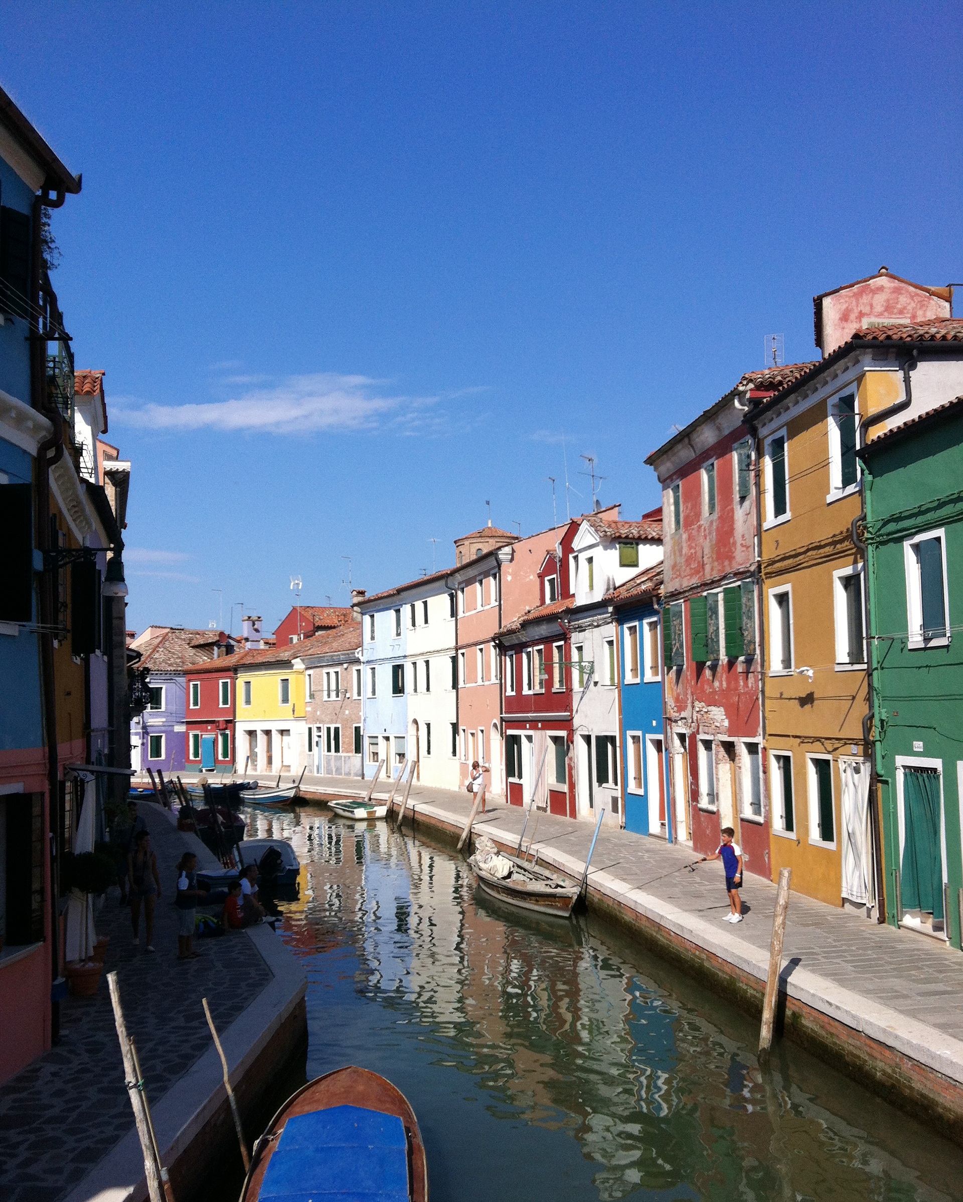 1080P, built structure, waterfront, architecture, italy, mode of transportation, residential district, building exterior, moored, facades, nautical vessel, Phone HD Wallpaper