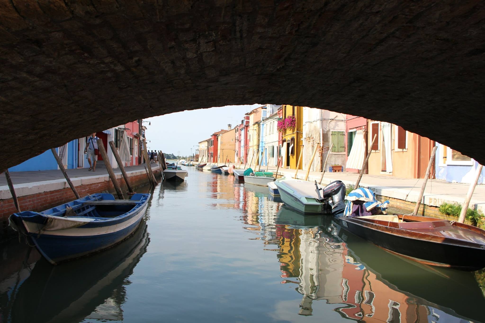 arch, colored, built structure, nature, wood - material, mode of transportation, moored, reflections, channel, day, reflection, 1080P, italy, arch bridge, HD Wallpaper