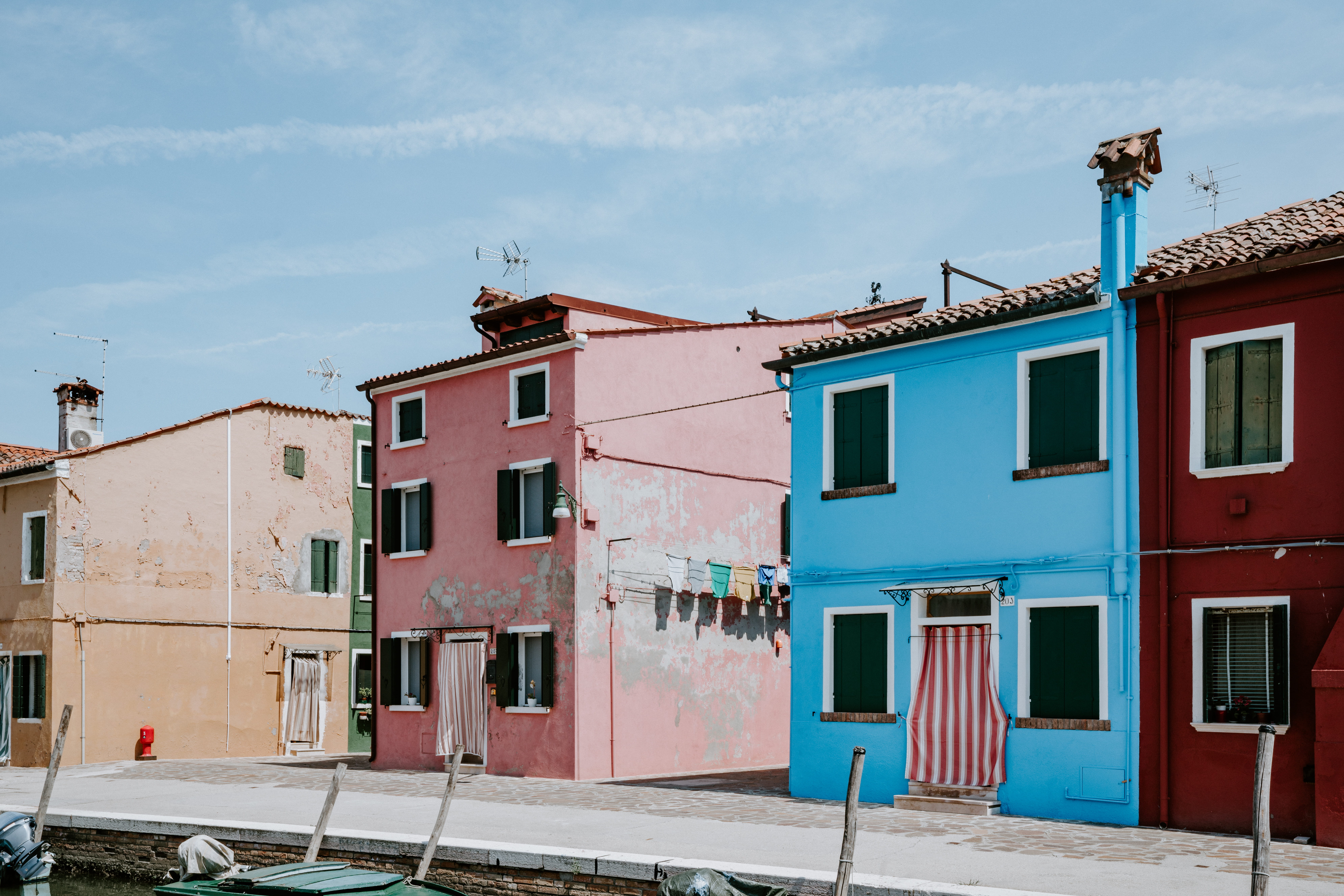 old, canal, building, vacations, drying, town, famous Place, sunlight, s, house, residential District, doorway, street, sky, residential Building, view, HD Wallpaper