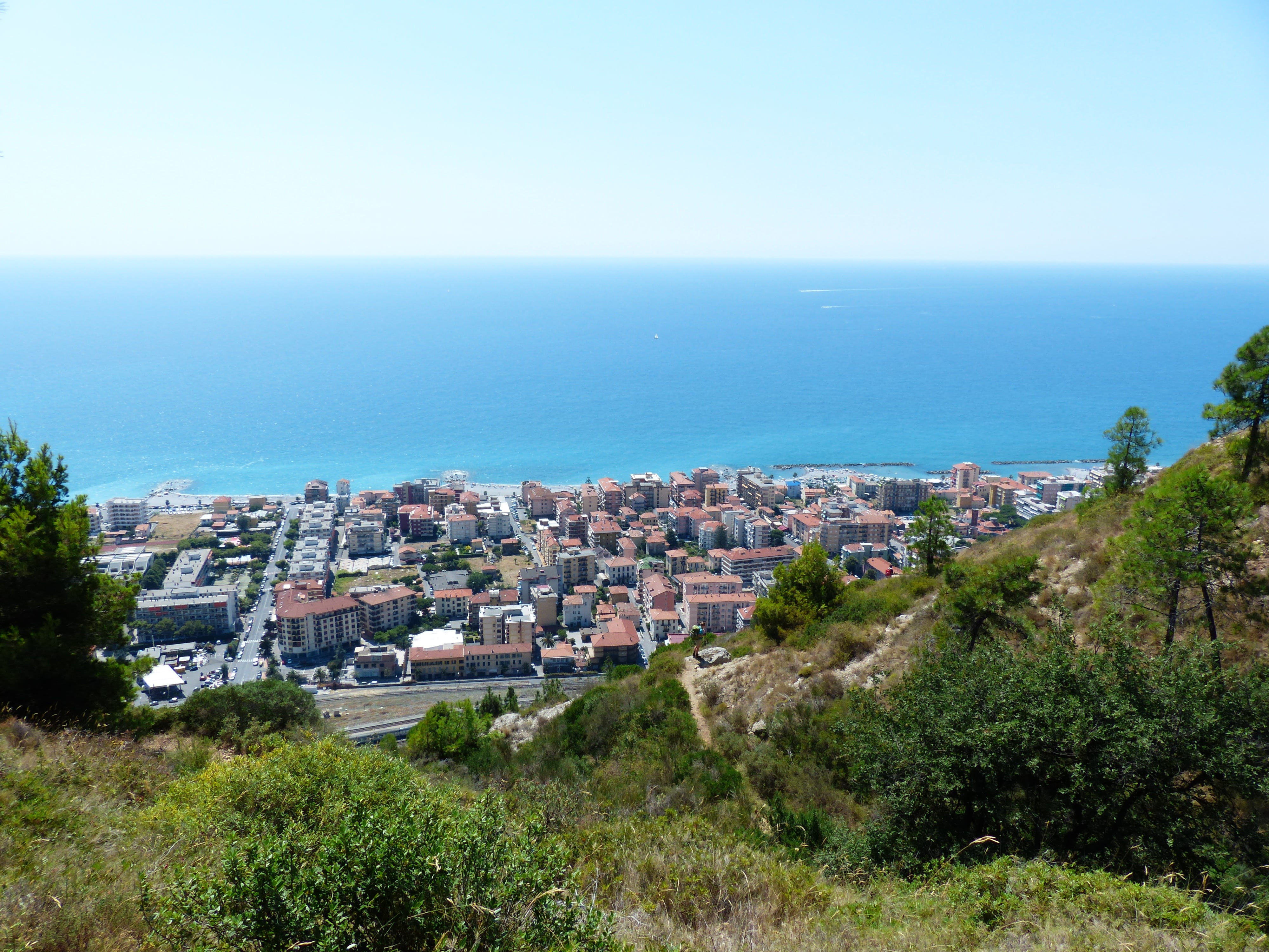sea, vision, border town, horizon, no people, 4K, viewpoint, outdoors, building exterior, tree, day, seaside resort, plant, imperia, sky, north italy, HD Wallpaper