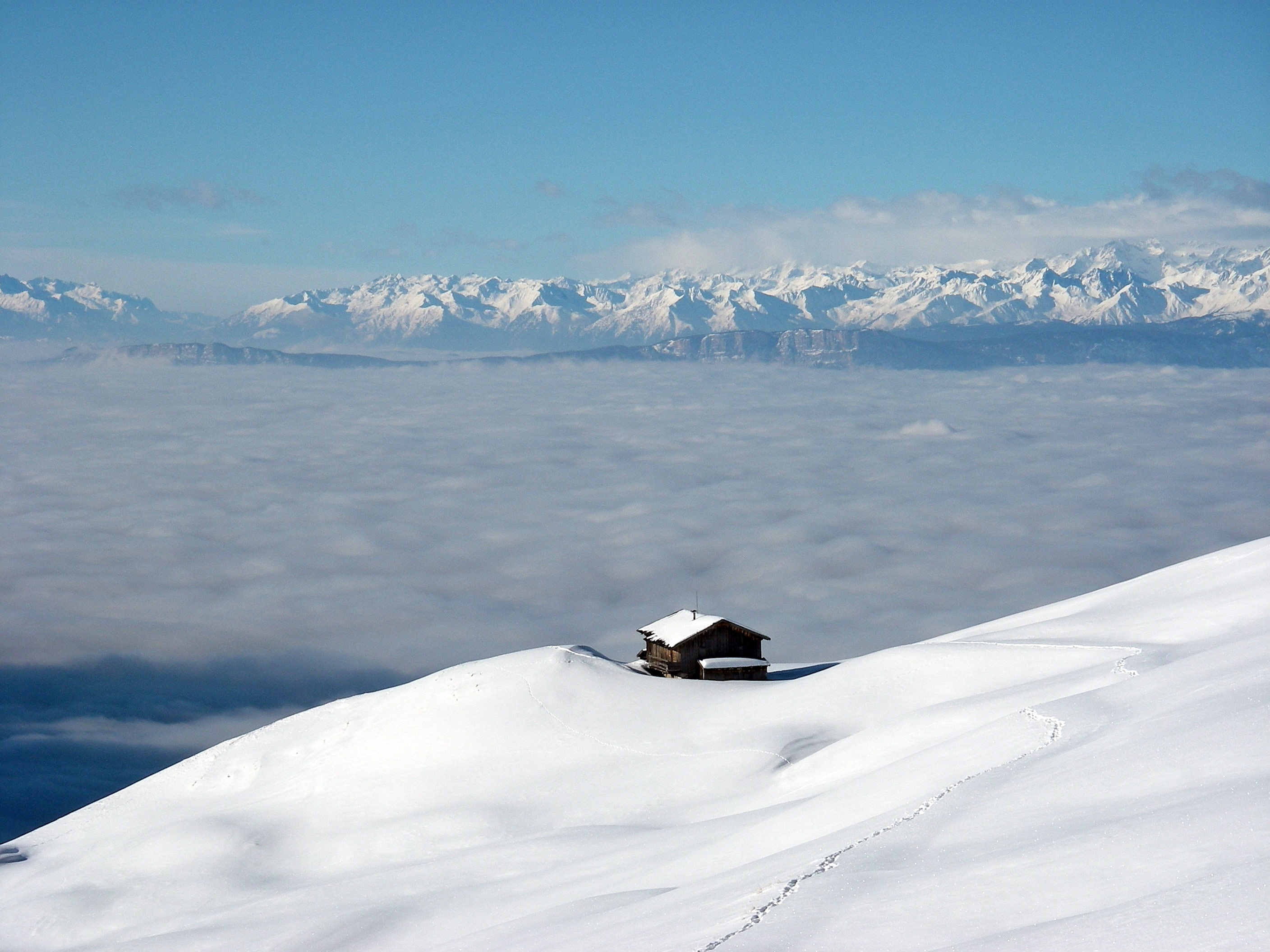 fog, mountain hut, winter holiday, alpenblick, snowcapped mountain, skiing, nature, sky, cloud - sky, outdoors, 2K, sunny, day, italy, cliff, alm, horizon, HD Wallpaper