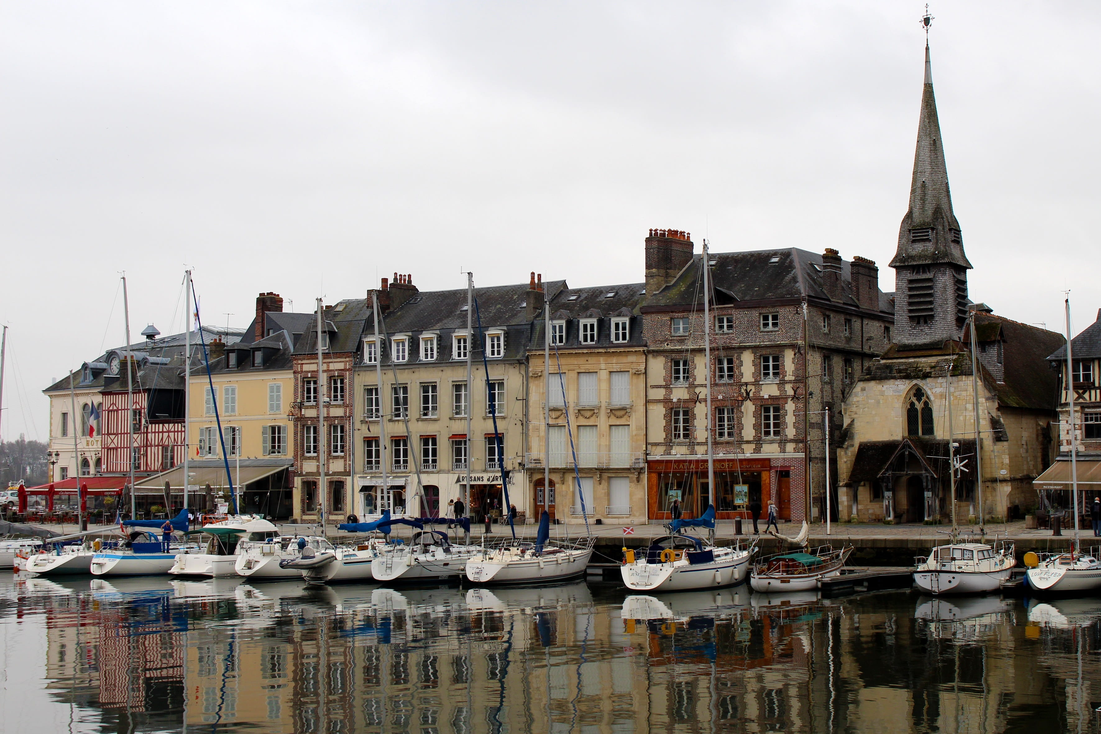 sailboat, lantern, cloudiness, travel destinations, France, architecture, reflection, house, shops, postkartenmotiv, mirror image, building Exterior, summer, HD Wallpaper