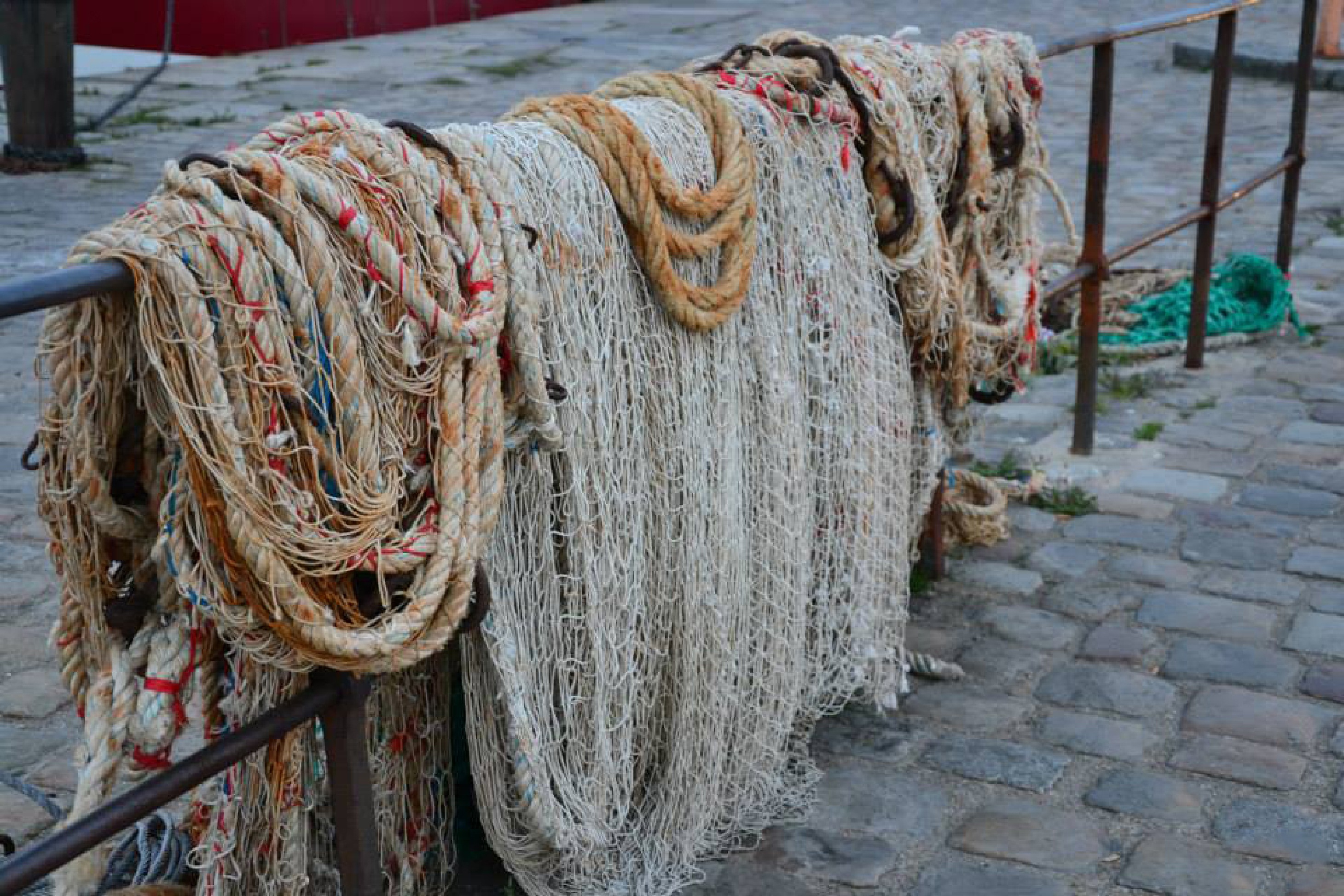 fishing net, connection, pattern, fishing nets, railing, complexity, 2K, close-up, outdoors, tangled, honfleur, wooden post, boundary, still life, no people, HD Wallpaper