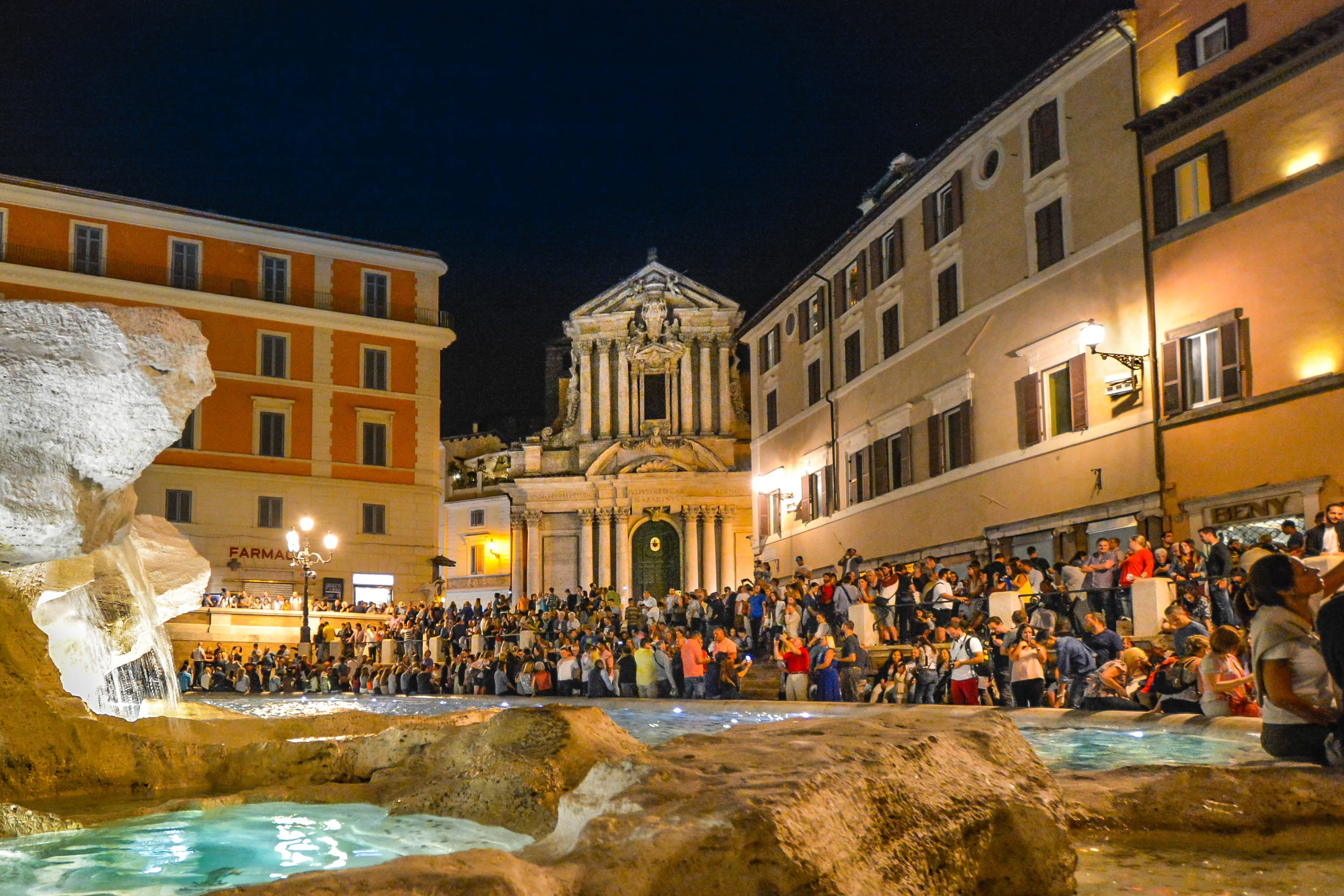 crowds, 2K, tourism, nature, cityscape, group of people, Evening, Trevi, nightlife, large group of people, famous, waterfall, Fountain, real people, architecture, HD Wallpaper