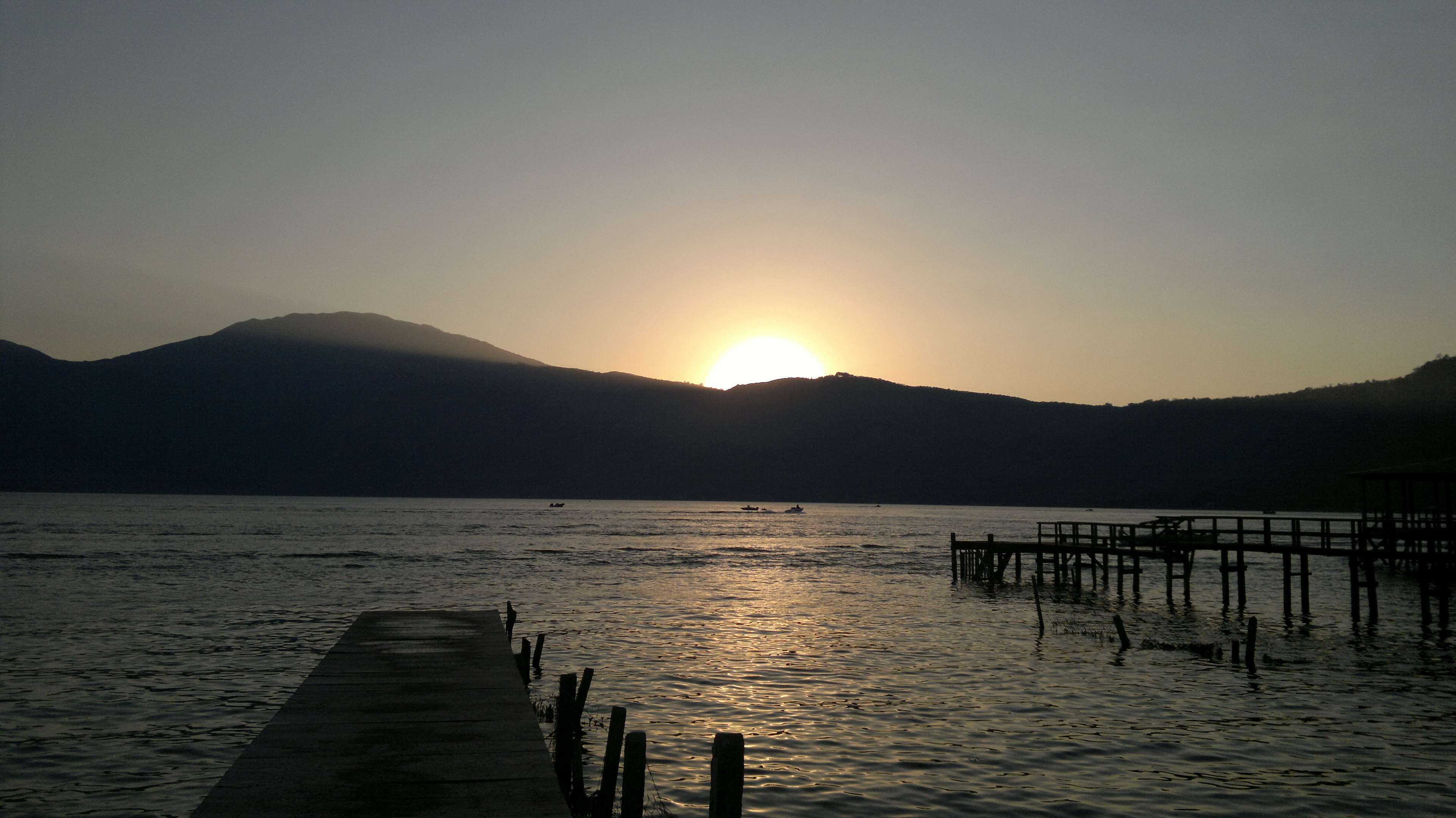 wooden post, tranquility, sun, scenics - nature, tranquil scene, silhouette, atardecer, jetty, mountain range, coatepeques lake, 4K, nature, pier, mountain, HD Wallpaper